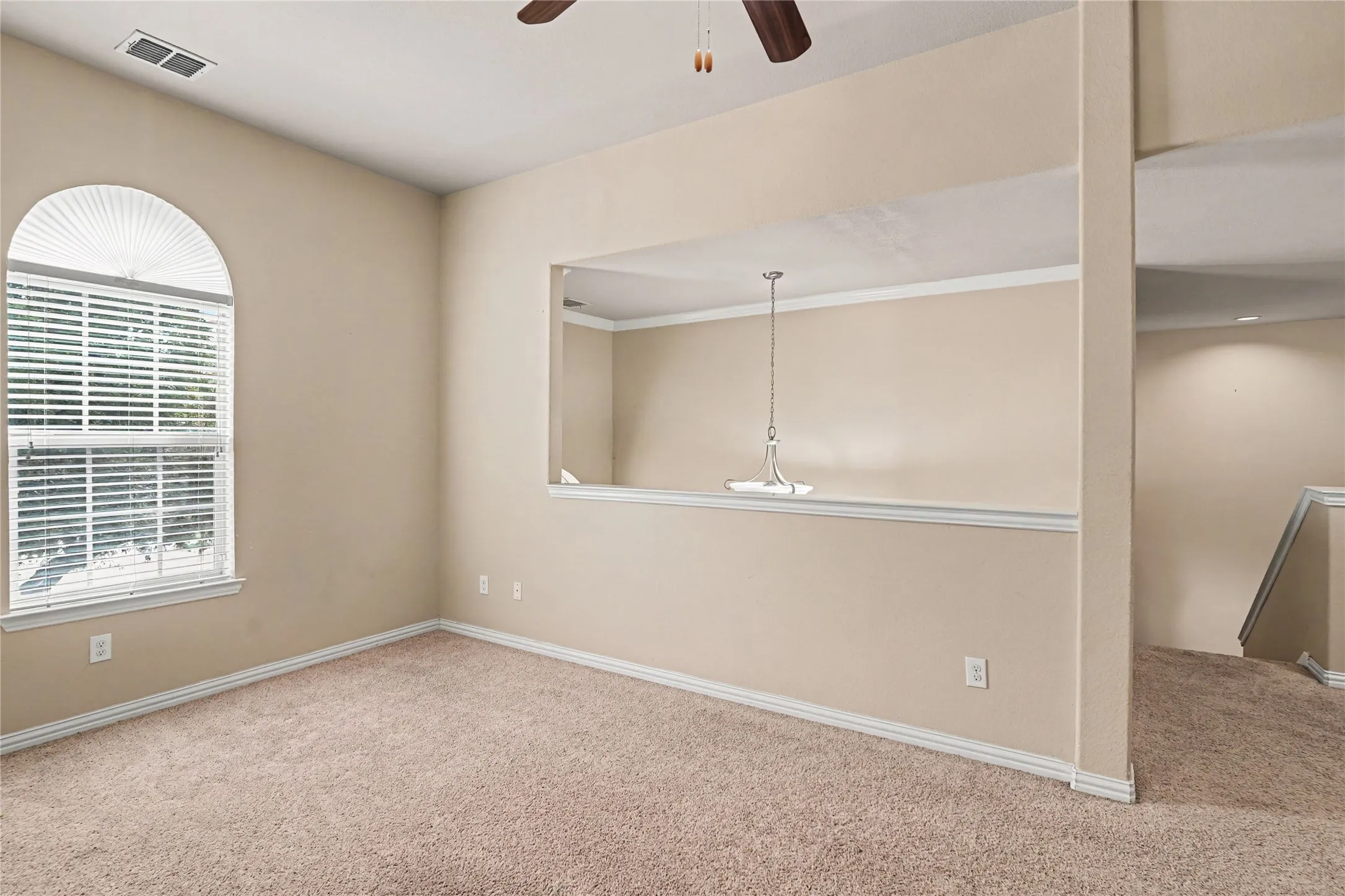 Single Family Residence For Sale in Johnson County , 804 W Bend Boulevard, Burleson, Texas 76028, 4 Bedroom, 4 Bathroom, 2 Garage spaces, 3,116 Sqft, built in 2009, mls#21398674, Real Estate Agent in Burleson, Homes For Sale in Johnson county, Homes For Sale in Burleson, Realtor in Burleson Texas, Real Estate Brokerage Independent Realty Texas, Luminita Cordes Realtor