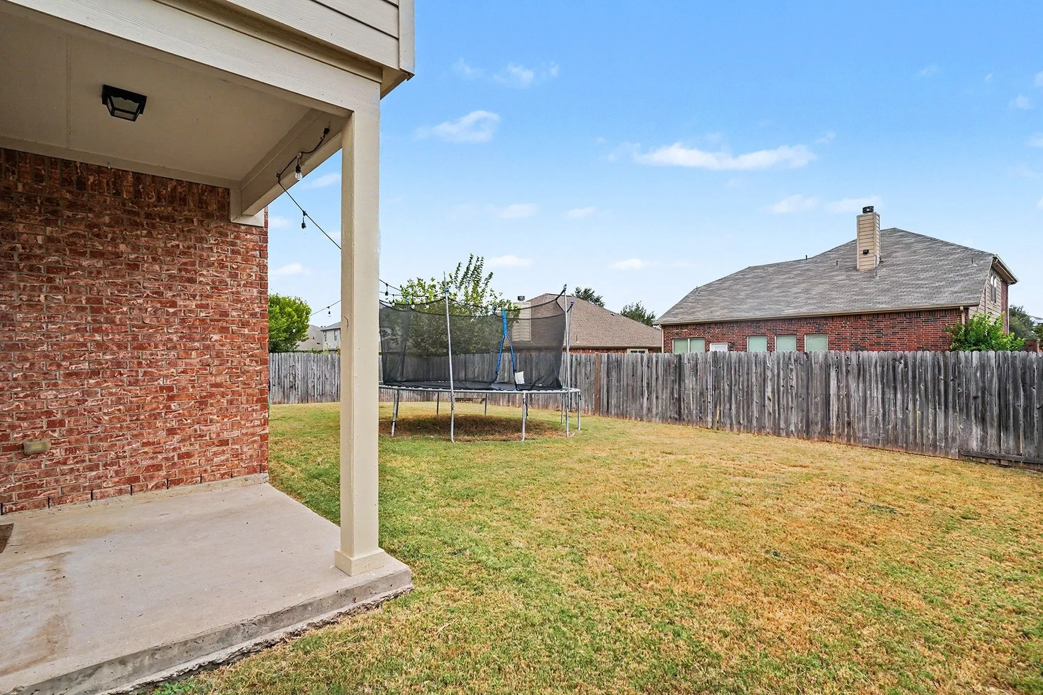 Single Family Residence For Sale in Johnson County , 804 W Bend Boulevard, Burleson, Texas 76028, 4 Bedroom, 4 Bathroom, 2 Garage spaces, 3,116 Sqft, built in 2009, mls#21398674, Real Estate Agent in Burleson, Homes For Sale in Johnson county, Homes For Sale in Burleson, Realtor in Burleson Texas, Real Estate Brokerage Independent Realty Texas, Luminita Cordes Realtor