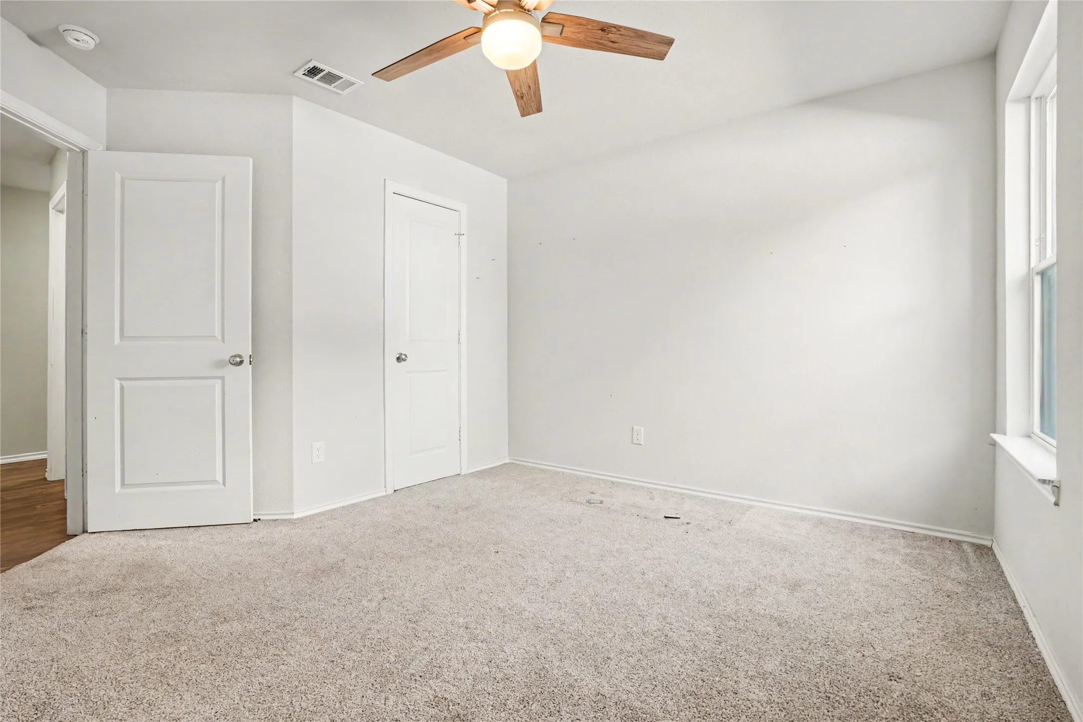 Single Family Residence For Sale in Dallas County , 1634 E Missouri Avenue, Dallas, Texas 75216, 4 Bedroom, 2 Bathroom, 2 Garage spaces, 2,041 Sqft, built in 2021, mls#21394704, Real Estate Agent in Dallas, Homes For Sale in Dallas county, Homes For Sale in Dallas, Realtor in Dallas Texas, Real Estate Brokerage Independent Realty Texas, Luminita Cordes Realtor