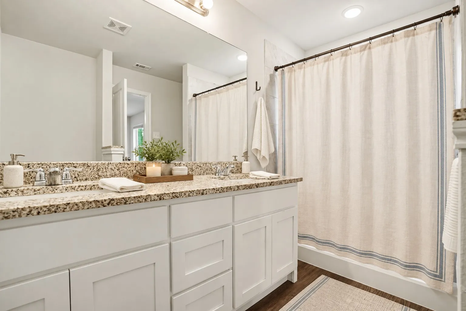 Single Family Residence For Sale in Dallas County , 1634 E Missouri Avenue, Dallas, Texas 75216, 4 Bedroom, 2 Bathroom, 2 Garage spaces, 2,041 Sqft, built in 2021, mls#21394704, Real Estate Agent in Dallas, Homes For Sale in Dallas county, Homes For Sale in Dallas, Realtor in Dallas Texas, Real Estate Brokerage Independent Realty Texas, Luminita Cordes Realtor