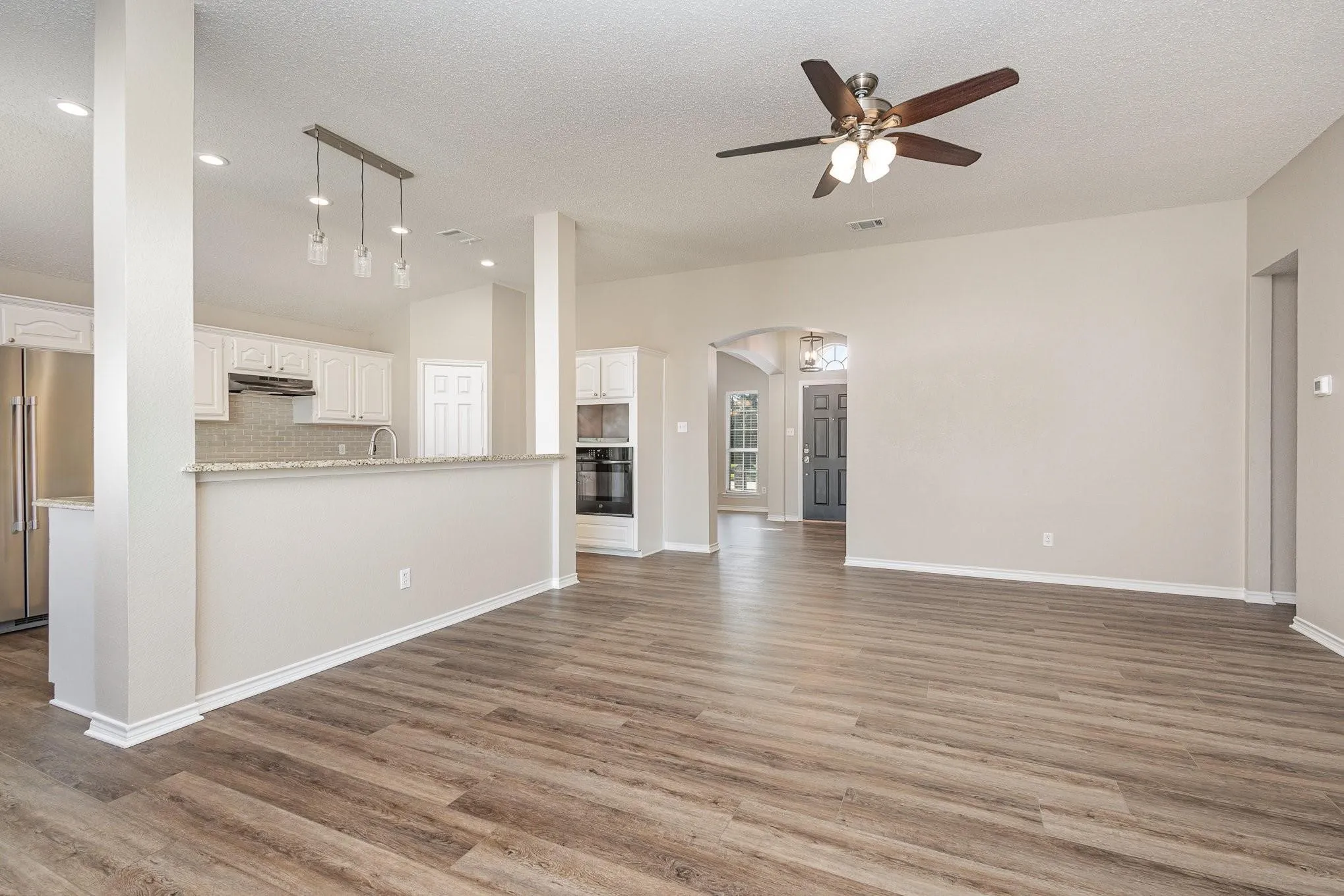 Single Family Residence For Rent in Collin County , 1817 Eastfork Lane, Wylie, Texas 75098, 3 Bedroom, 2 Bathroom, 2 Garage spaces, 2,065 Sqft, built in 2004, mls#21398563, Real Estate Agent in Wylie, Homes For Rent in Collin county, Homes For Rent in Wylie, Realtor in Wylie Texas, Real Estate Brokerage Independent Realty Texas, Luminita Cordes Realtor