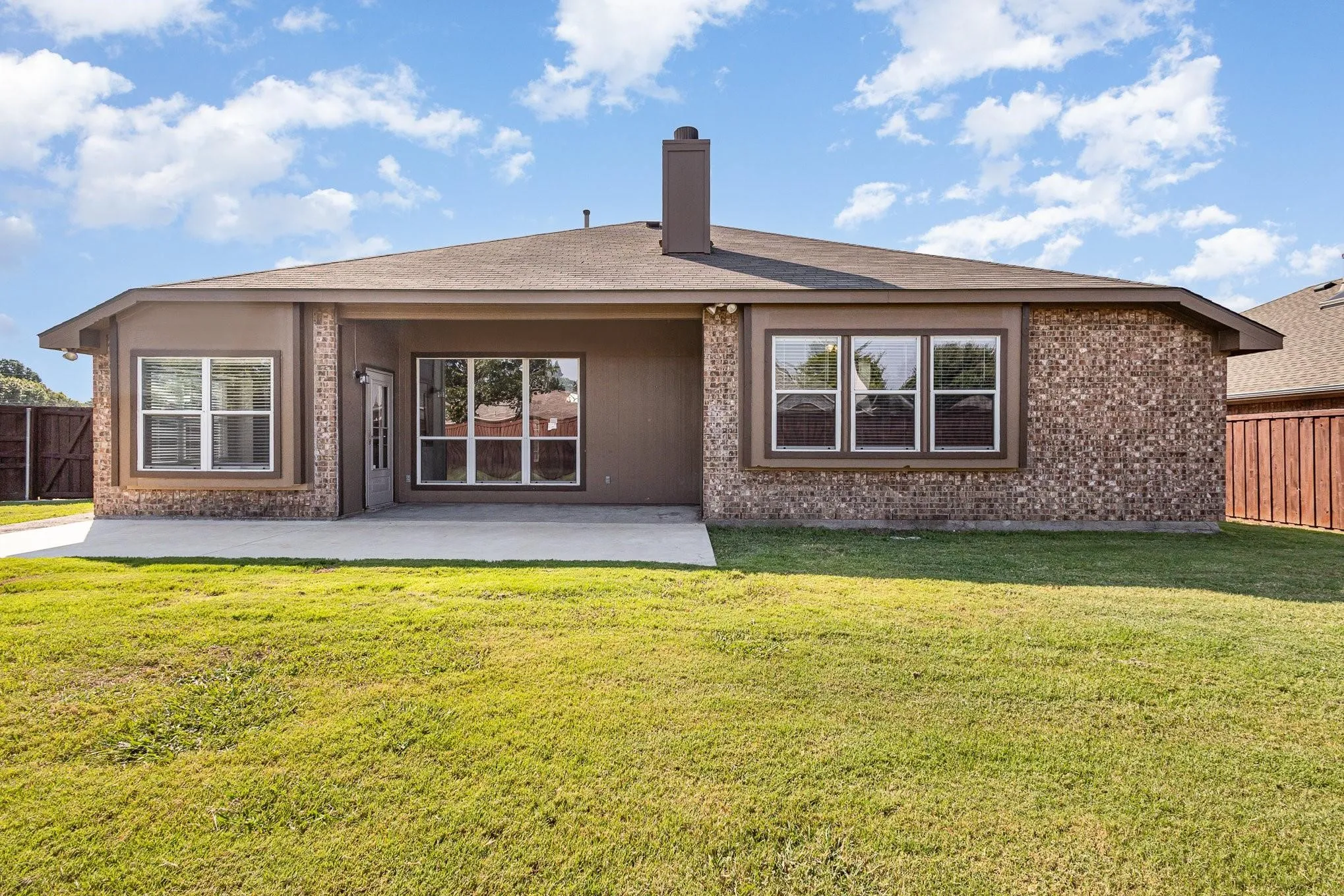 Single Family Residence For Rent in Collin County , 1817 Eastfork Lane, Wylie, Texas 75098, 3 Bedroom, 2 Bathroom, 2 Garage spaces, 2,065 Sqft, built in 2004, mls#21398563, Real Estate Agent in Wylie, Homes For Rent in Collin county, Homes For Rent in Wylie, Realtor in Wylie Texas, Real Estate Brokerage Independent Realty Texas, Luminita Cordes Realtor