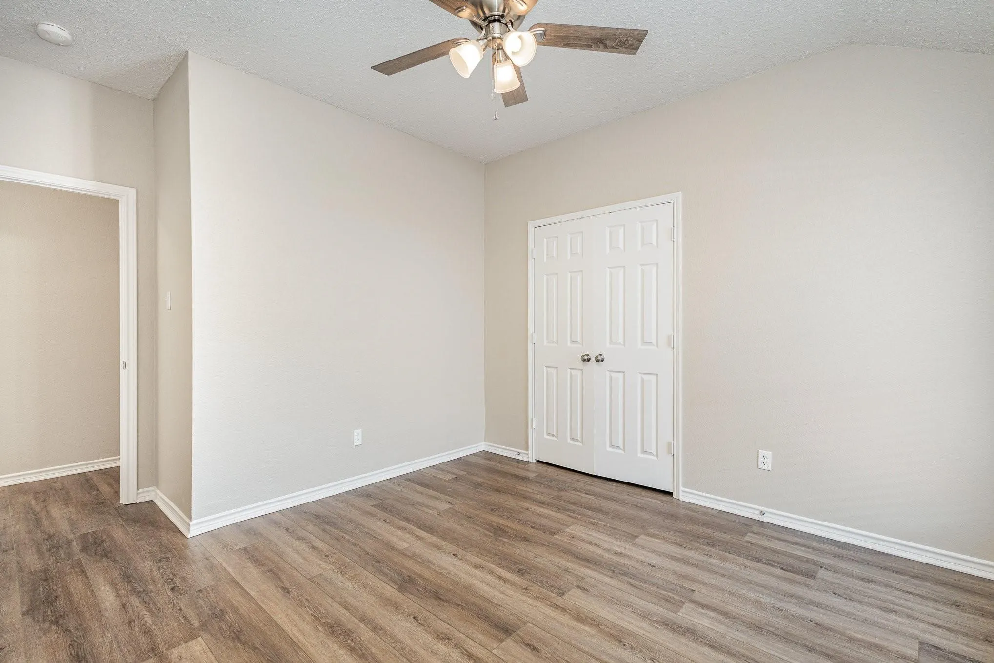 Single Family Residence For Rent in Collin County , 1817 Eastfork Lane, Wylie, Texas 75098, 3 Bedroom, 2 Bathroom, 2 Garage spaces, 2,065 Sqft, built in 2004, mls#21398563, Real Estate Agent in Wylie, Homes For Rent in Collin county, Homes For Rent in Wylie, Realtor in Wylie Texas, Real Estate Brokerage Independent Realty Texas, Luminita Cordes Realtor