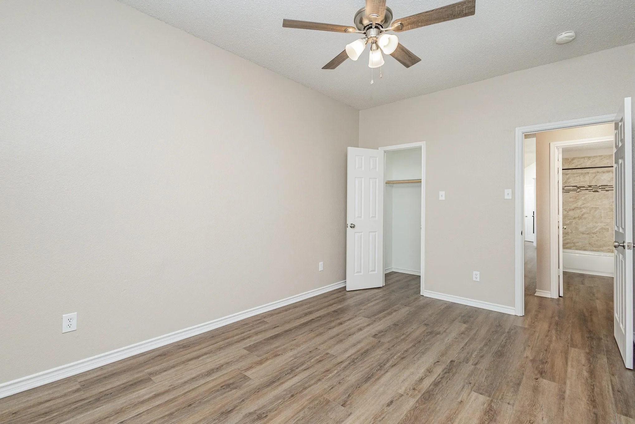 Single Family Residence For Rent in Collin County , 1817 Eastfork Lane, Wylie, Texas 75098, 3 Bedroom, 2 Bathroom, 2 Garage spaces, 2,065 Sqft, built in 2004, mls#21398563, Real Estate Agent in Wylie, Homes For Rent in Collin county, Homes For Rent in Wylie, Realtor in Wylie Texas, Real Estate Brokerage Independent Realty Texas, Luminita Cordes Realtor