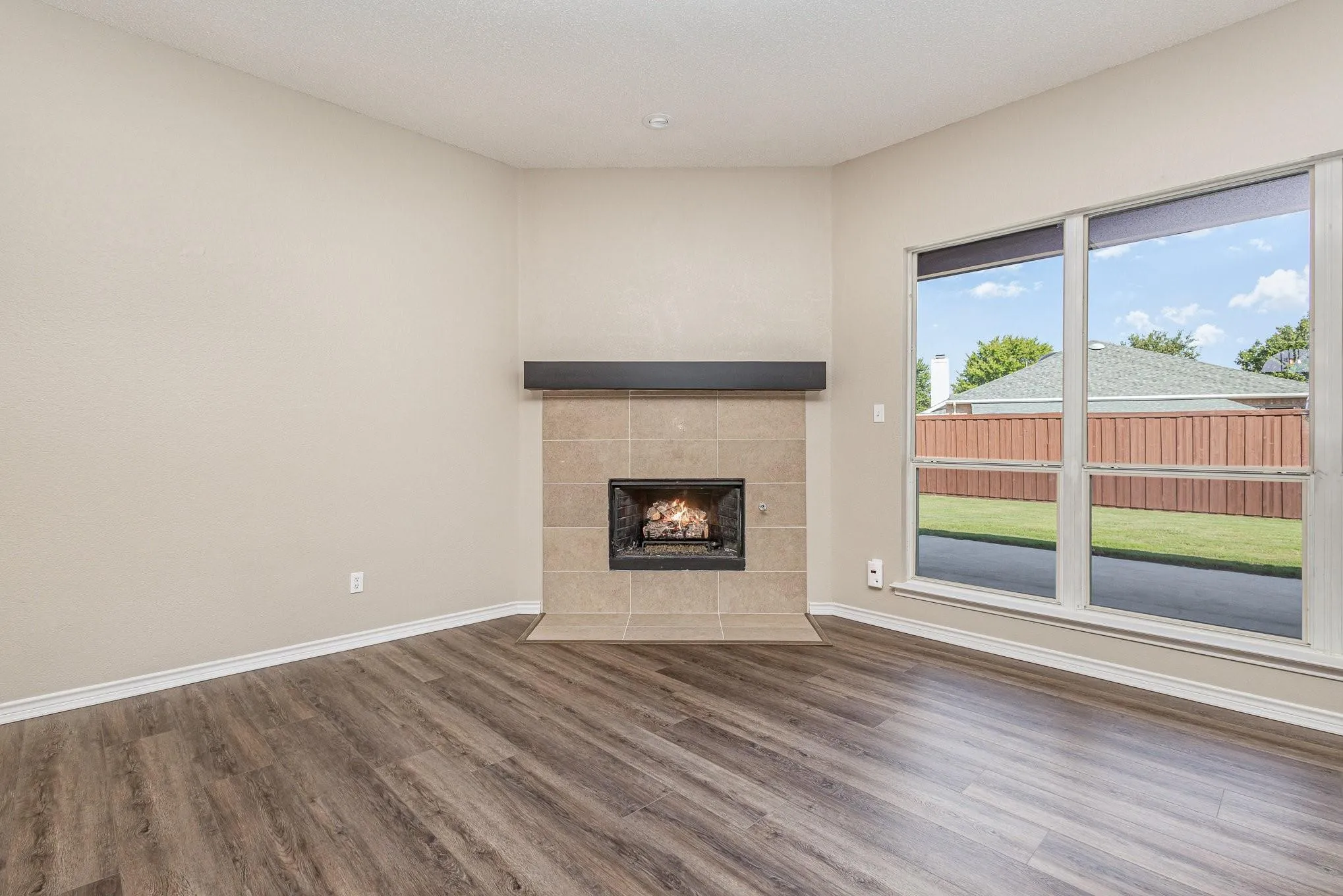 Single Family Residence For Rent in Collin County , 1817 Eastfork Lane, Wylie, Texas 75098, 3 Bedroom, 2 Bathroom, 2 Garage spaces, 2,065 Sqft, built in 2004, mls#21398563, Real Estate Agent in Wylie, Homes For Rent in Collin county, Homes For Rent in Wylie, Realtor in Wylie Texas, Real Estate Brokerage Independent Realty Texas, Luminita Cordes Realtor