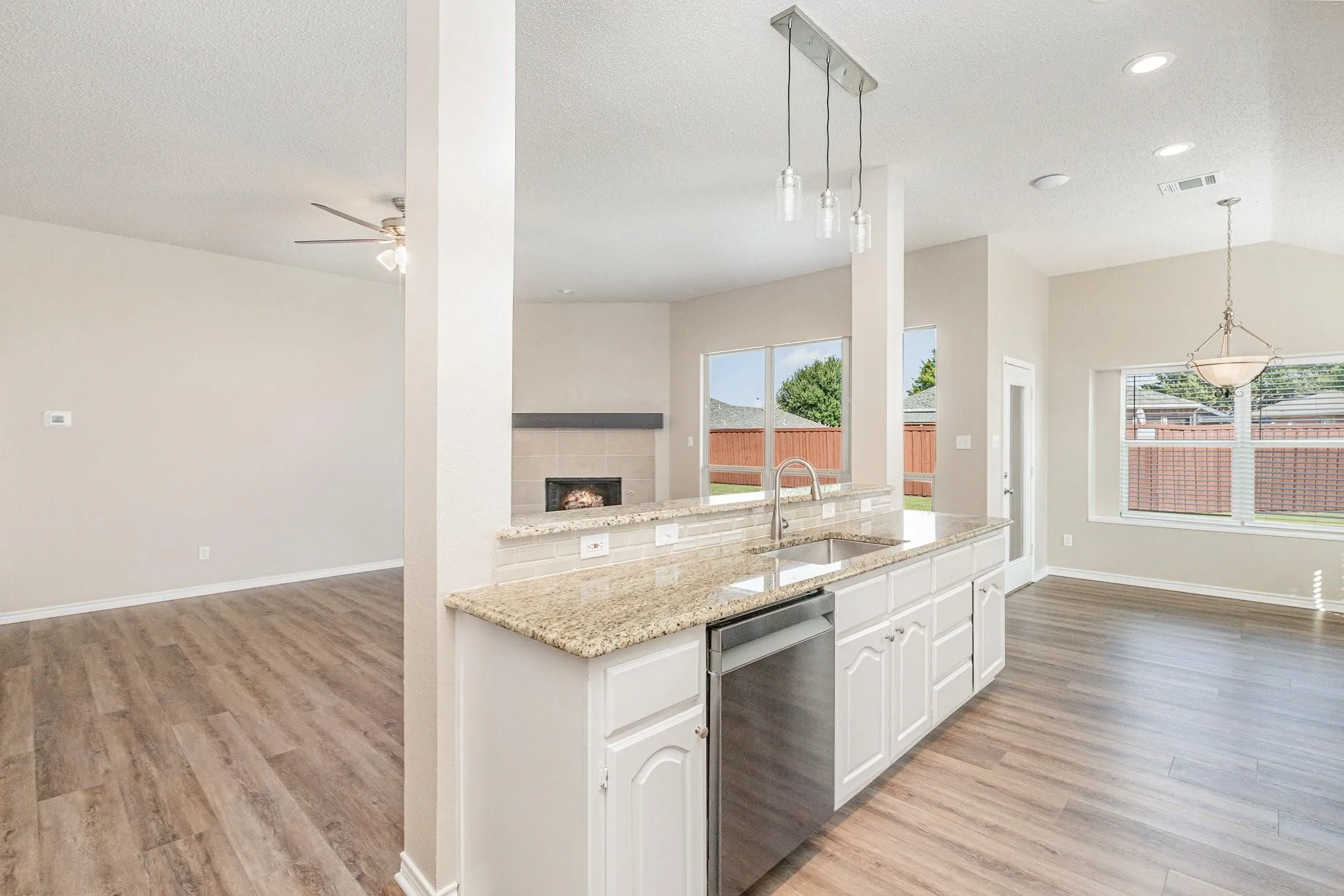 Single Family Residence For Rent in Collin County , 1817 Eastfork Lane, Wylie, Texas 75098, 3 Bedroom, 2 Bathroom, 2 Garage spaces, 2,065 Sqft, built in 2004, mls#21398563, Real Estate Agent in Wylie, Homes For Rent in Collin county, Homes For Rent in Wylie, Realtor in Wylie Texas, Real Estate Brokerage Independent Realty Texas, Luminita Cordes Realtor