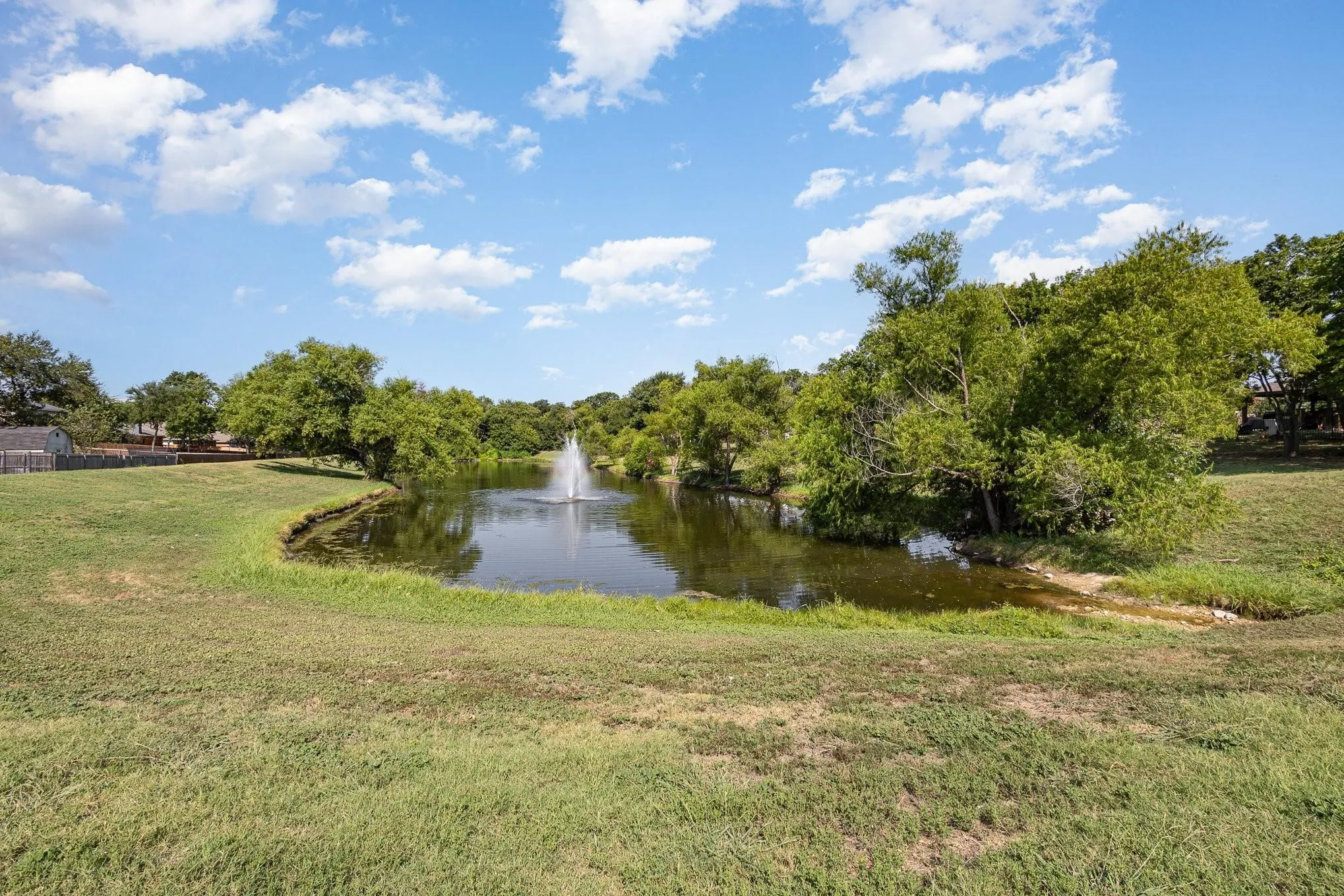 Single Family Residence For Rent in Collin County , 1817 Eastfork Lane, Wylie, Texas 75098, 3 Bedroom, 2 Bathroom, 2 Garage spaces, 2,065 Sqft, built in 2004, mls#21398563, Real Estate Agent in Wylie, Homes For Rent in Collin county, Homes For Rent in Wylie, Realtor in Wylie Texas, Real Estate Brokerage Independent Realty Texas, Luminita Cordes Realtor