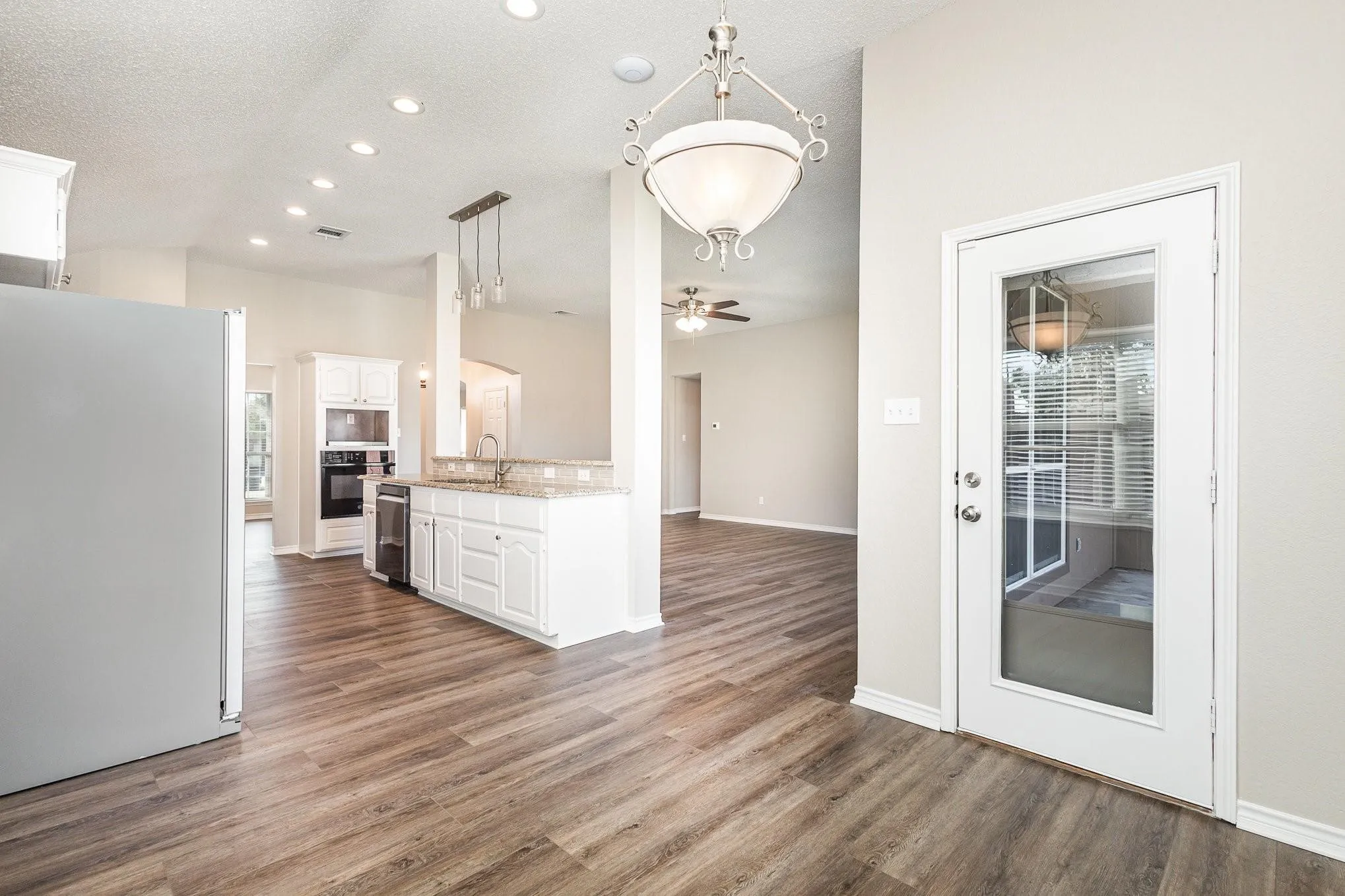 Single Family Residence For Rent in Collin County , 1817 Eastfork Lane, Wylie, Texas 75098, 3 Bedroom, 2 Bathroom, 2 Garage spaces, 2,065 Sqft, built in 2004, mls#21398563, Real Estate Agent in Wylie, Homes For Rent in Collin county, Homes For Rent in Wylie, Realtor in Wylie Texas, Real Estate Brokerage Independent Realty Texas, Luminita Cordes Realtor