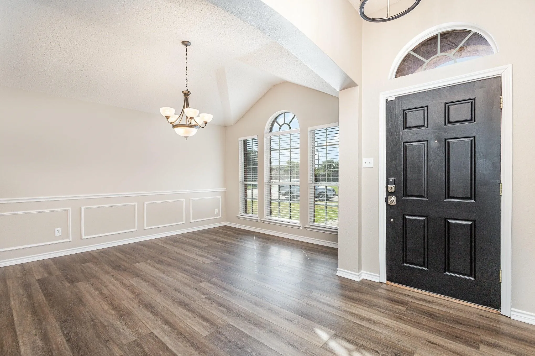 Single Family Residence For Rent in Collin County , 1817 Eastfork Lane, Wylie, Texas 75098, 3 Bedroom, 2 Bathroom, 2 Garage spaces, 2,065 Sqft, built in 2004, mls#21398563, Real Estate Agent in Wylie, Homes For Rent in Collin county, Homes For Rent in Wylie, Realtor in Wylie Texas, Real Estate Brokerage Independent Realty Texas, Luminita Cordes Realtor