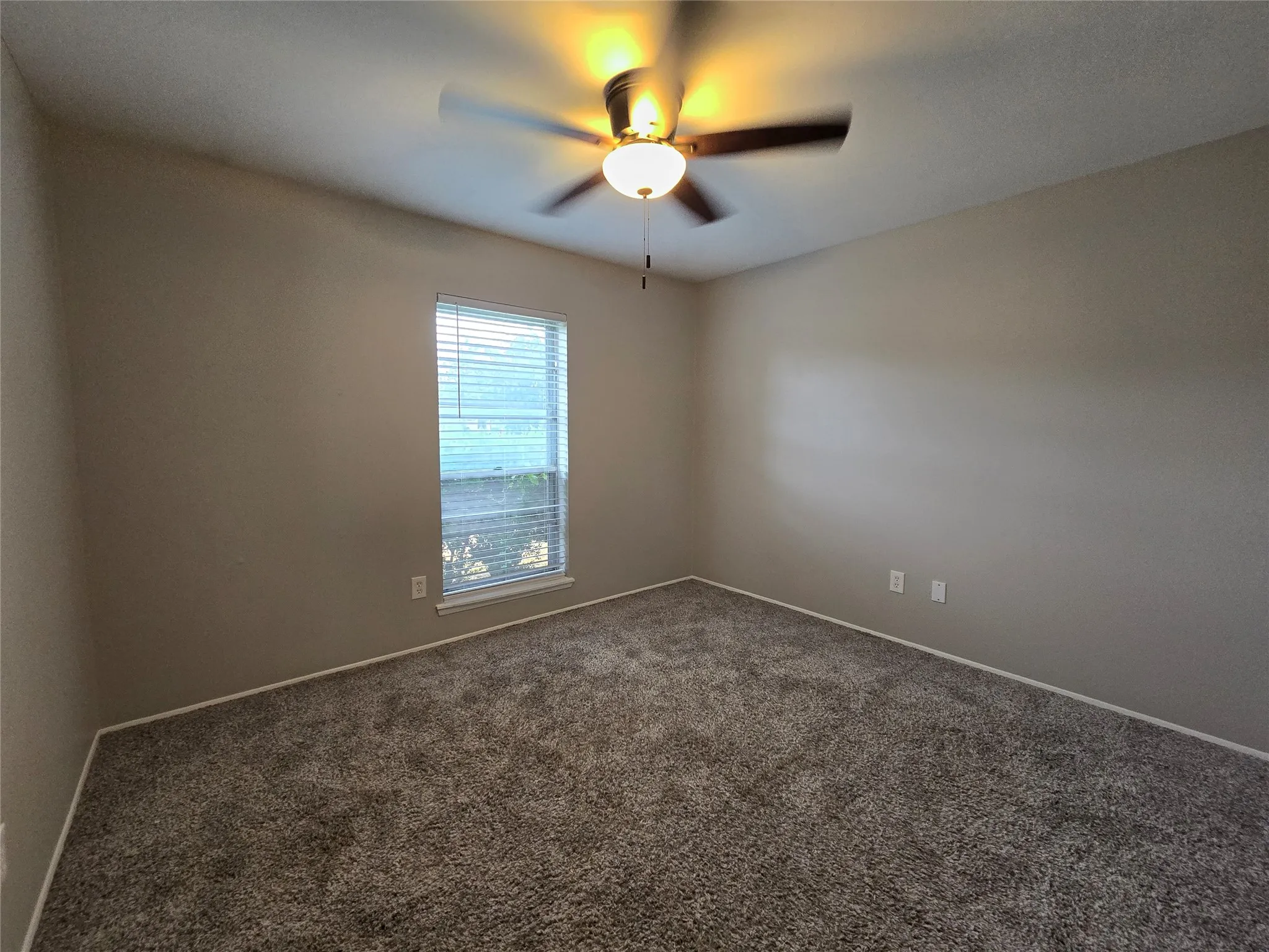 Single Family Residence For Rent in Dallas County , 110 Yorkshire Street, Cedar Hill, Texas 75104, 4 Bedroom, 2 Bathroom, Garage spaces, 1,713 Sqft, built in 1970, mls#21402277, Real Estate Agent in Cedar Hill, Homes For Rent in Dallas county, Homes For Rent in Cedar Hill, Realtor in Cedar Hill Texas, Real Estate Brokerage Independent Realty Texas, Luminita Cordes Realtor