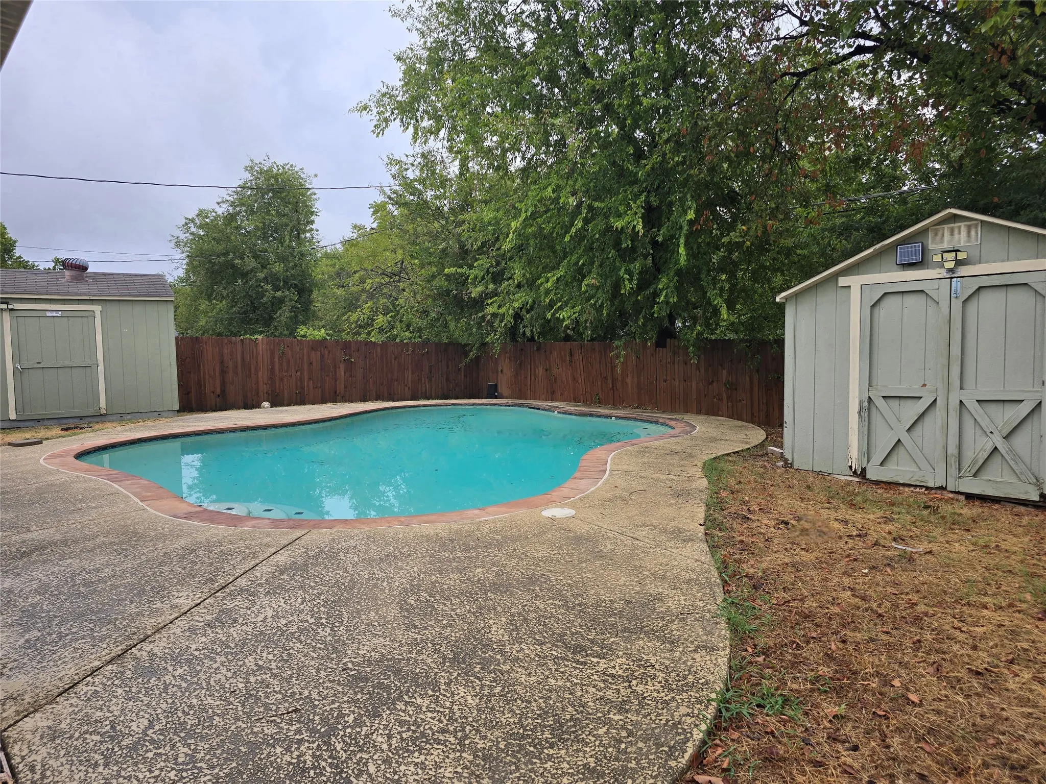 Single Family Residence For Rent in Dallas County , 110 Yorkshire Street, Cedar Hill, Texas 75104, 4 Bedroom, 2 Bathroom, Garage spaces, 1,713 Sqft, built in 1970, mls#21402277, Real Estate Agent in Cedar Hill, Homes For Rent in Dallas county, Homes For Rent in Cedar Hill, Realtor in Cedar Hill Texas, Real Estate Brokerage Independent Realty Texas, Luminita Cordes Realtor