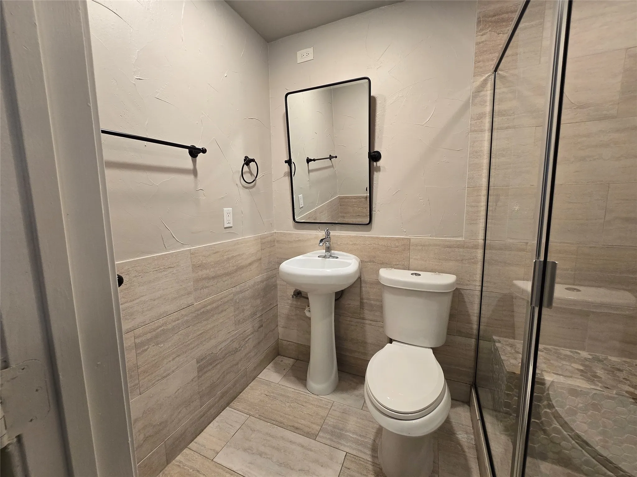 Single Family Residence For Rent in Dallas County , 110 Yorkshire Street, Cedar Hill, Texas 75104, 4 Bedroom, 2 Bathroom, Garage spaces, 1,713 Sqft, built in 1970, mls#21402277, Real Estate Agent in Cedar Hill, Homes For Rent in Dallas county, Homes For Rent in Cedar Hill, Realtor in Cedar Hill Texas, Real Estate Brokerage Independent Realty Texas, Luminita Cordes Realtor