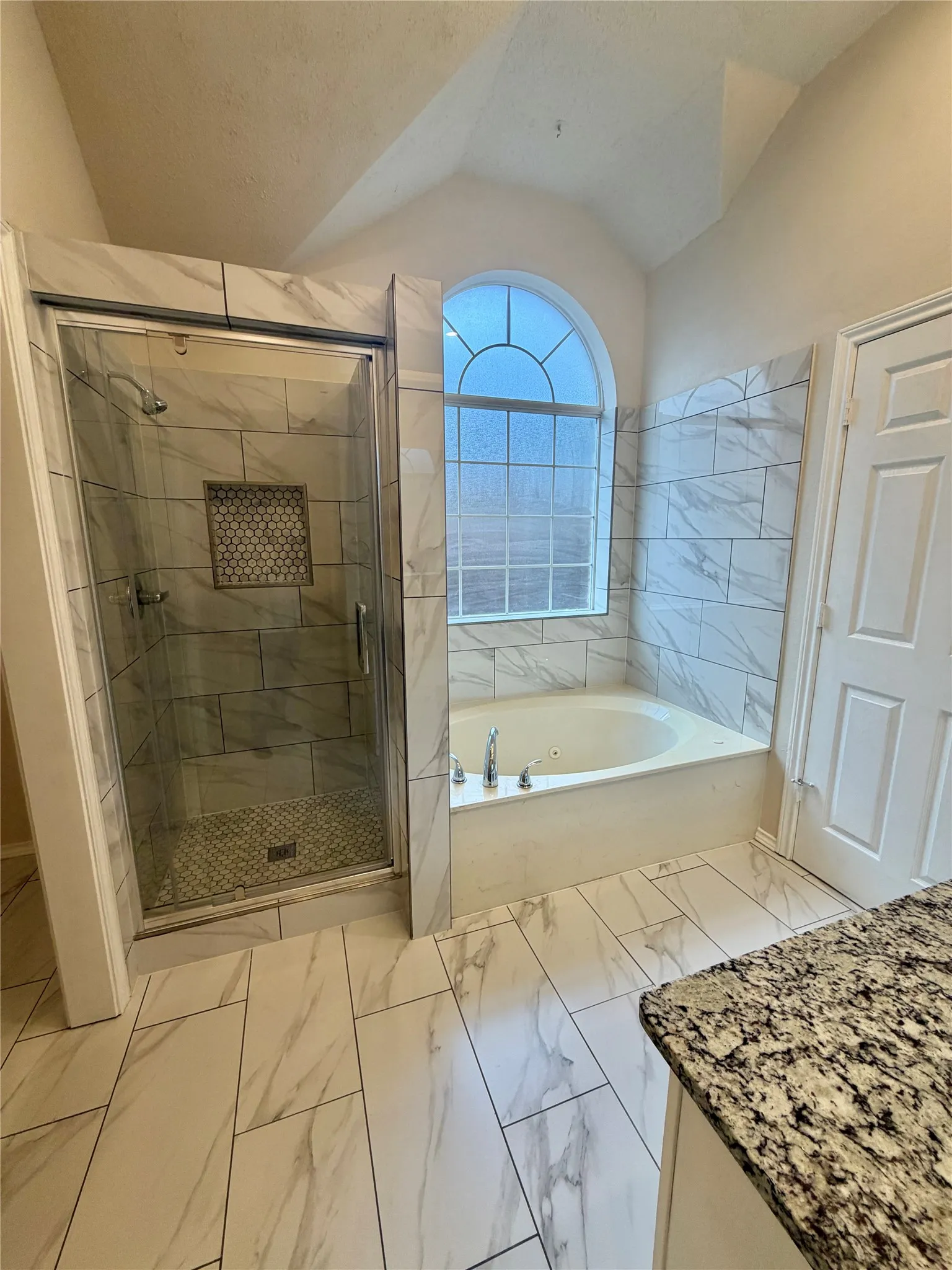 Single Family Residence For Rent in Tarrant County , 4724 Birchbend Lane, Fort Worth, Texas 76137, 3 Bedroom, 2 Bathroom, 2 Garage spaces, 1,940 Sqft, built in 1992, mls#21402280, Real Estate Agent in Fort Worth, Homes For Rent in Tarrant county, Homes For Rent in Fort Worth, Realtor in Fort Worth Texas, Real Estate Brokerage Independent Realty Texas, Luminita Cordes Realtor