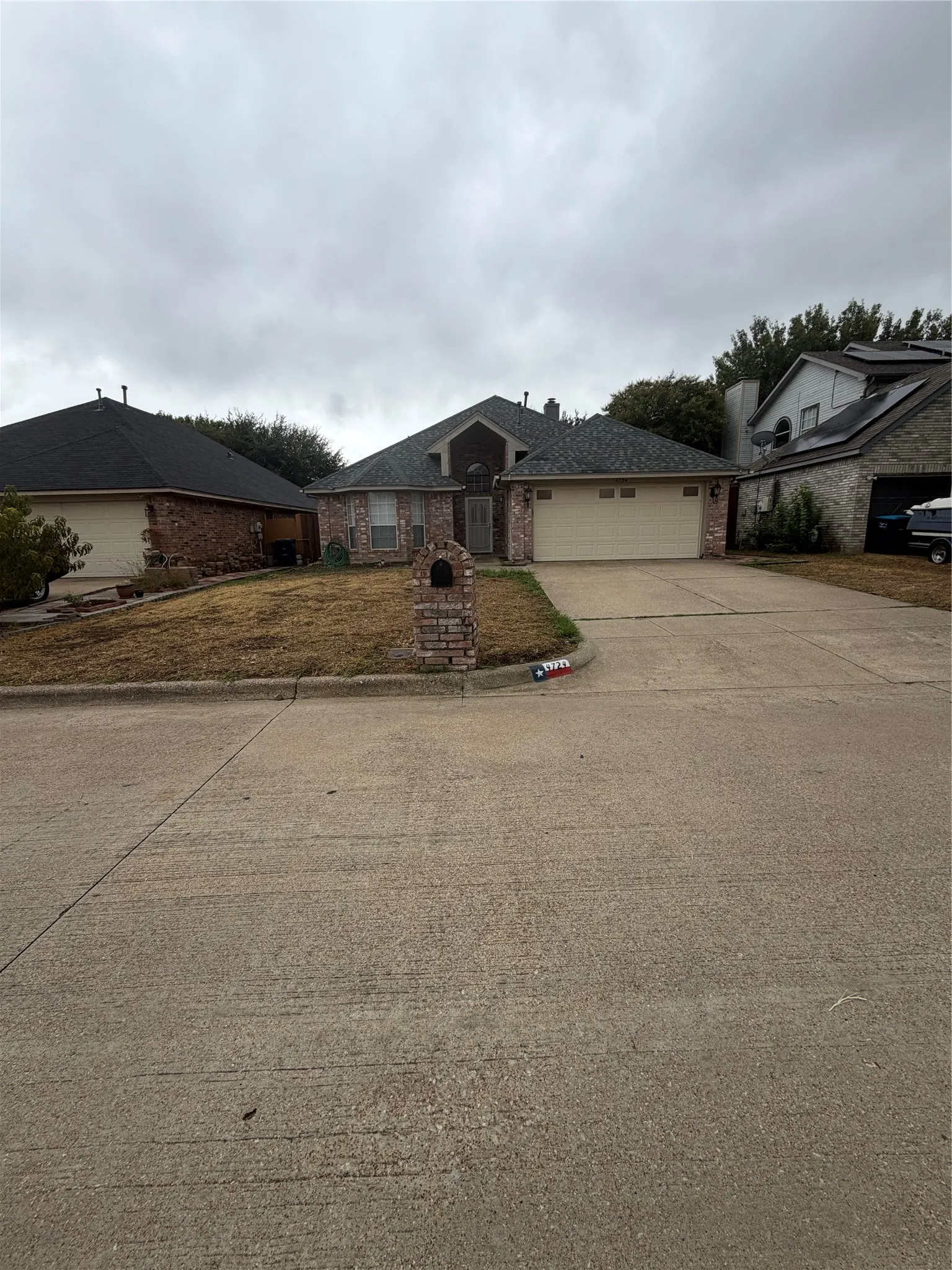 Single Family Residence For Rent in Tarrant County , 4724 Birchbend Lane, Fort Worth, Texas 76137, 3 Bedroom, 2 Bathroom, 2 Garage spaces, 1,940 Sqft, built in 1992, mls#21402280, Real Estate Agent in Fort Worth, Homes For Rent in Tarrant county, Homes For Rent in Fort Worth, Realtor in Fort Worth Texas, Real Estate Brokerage Independent Realty Texas, Luminita Cordes Realtor