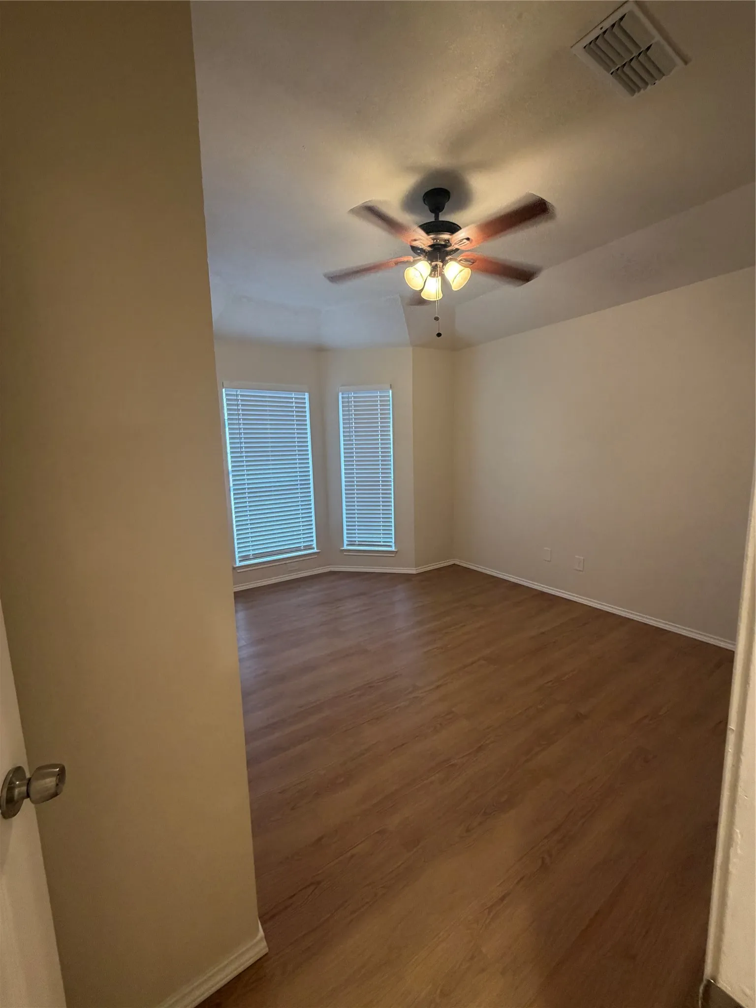 Single Family Residence For Rent in Tarrant County , 4724 Birchbend Lane, Fort Worth, Texas 76137, 3 Bedroom, 2 Bathroom, 2 Garage spaces, 1,940 Sqft, built in 1992, mls#21402280, Real Estate Agent in Fort Worth, Homes For Rent in Tarrant county, Homes For Rent in Fort Worth, Realtor in Fort Worth Texas, Real Estate Brokerage Independent Realty Texas, Luminita Cordes Realtor