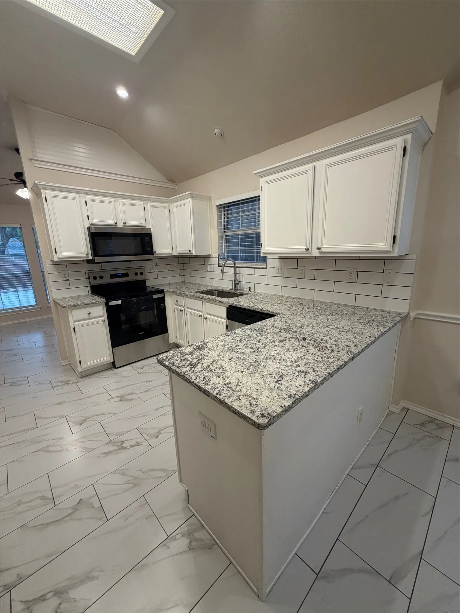 Single Family Residence For Rent in Tarrant County , 4724 Birchbend Lane, Fort Worth, Texas 76137, 3 Bedroom, 2 Bathroom, 2 Garage spaces, 1,940 Sqft, built in 1992, mls#21402280, Real Estate Agent in Fort Worth, Homes For Rent in Tarrant county, Homes For Rent in Fort Worth, Realtor in Fort Worth Texas, Real Estate Brokerage Independent Realty Texas, Luminita Cordes Realtor
