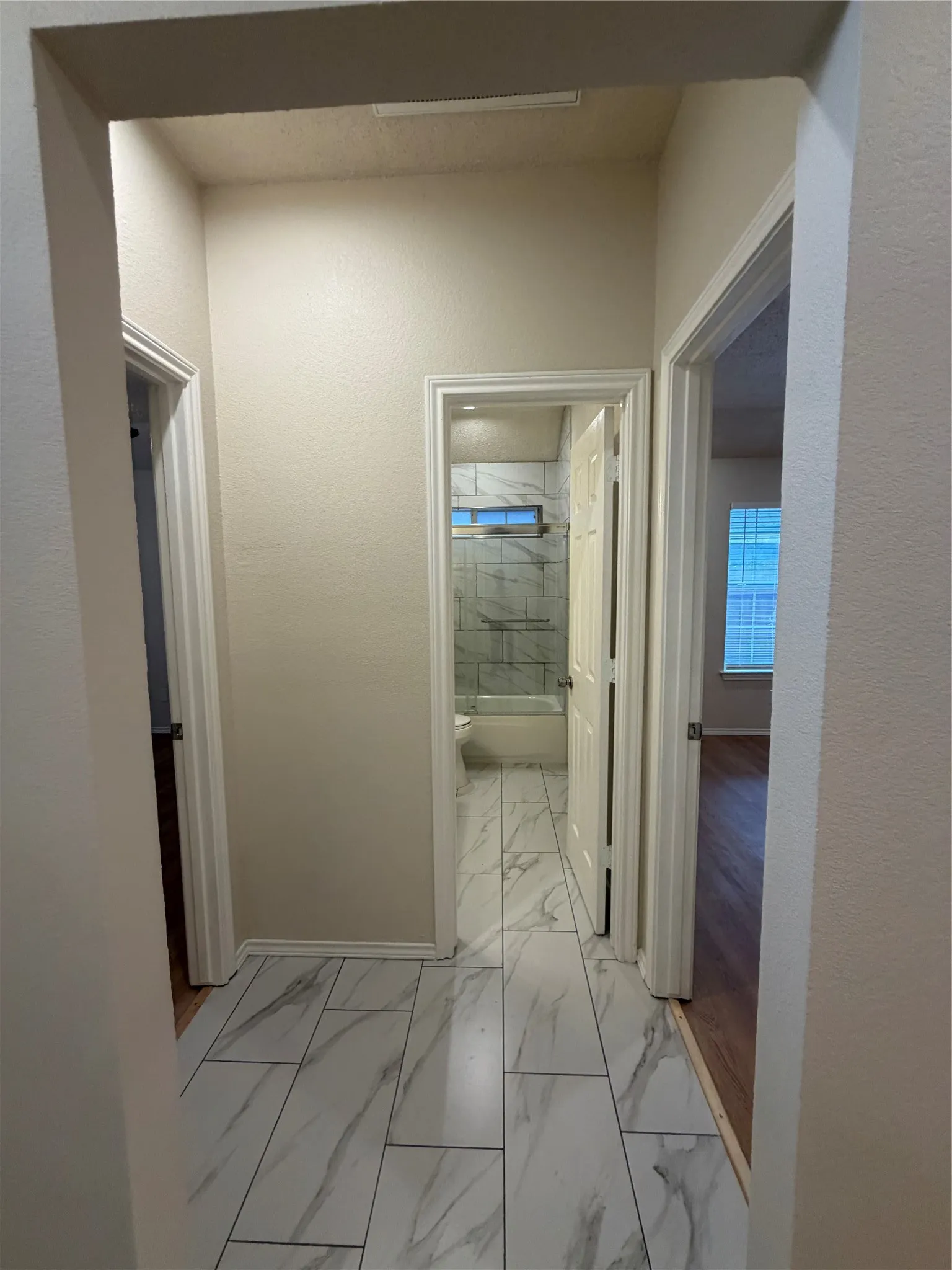 Single Family Residence For Rent in Tarrant County , 4724 Birchbend Lane, Fort Worth, Texas 76137, 3 Bedroom, 2 Bathroom, 2 Garage spaces, 1,940 Sqft, built in 1992, mls#21402280, Real Estate Agent in Fort Worth, Homes For Rent in Tarrant county, Homes For Rent in Fort Worth, Realtor in Fort Worth Texas, Real Estate Brokerage Independent Realty Texas, Luminita Cordes Realtor