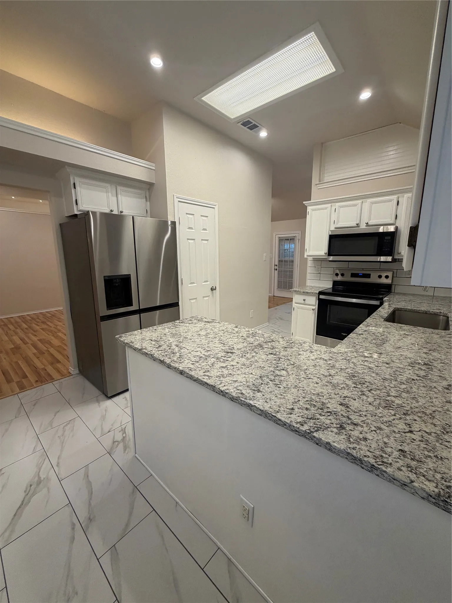 Single Family Residence For Rent in Tarrant County , 4724 Birchbend Lane, Fort Worth, Texas 76137, 3 Bedroom, 2 Bathroom, 2 Garage spaces, 1,940 Sqft, built in 1992, mls#21402280, Real Estate Agent in Fort Worth, Homes For Rent in Tarrant county, Homes For Rent in Fort Worth, Realtor in Fort Worth Texas, Real Estate Brokerage Independent Realty Texas, Luminita Cordes Realtor