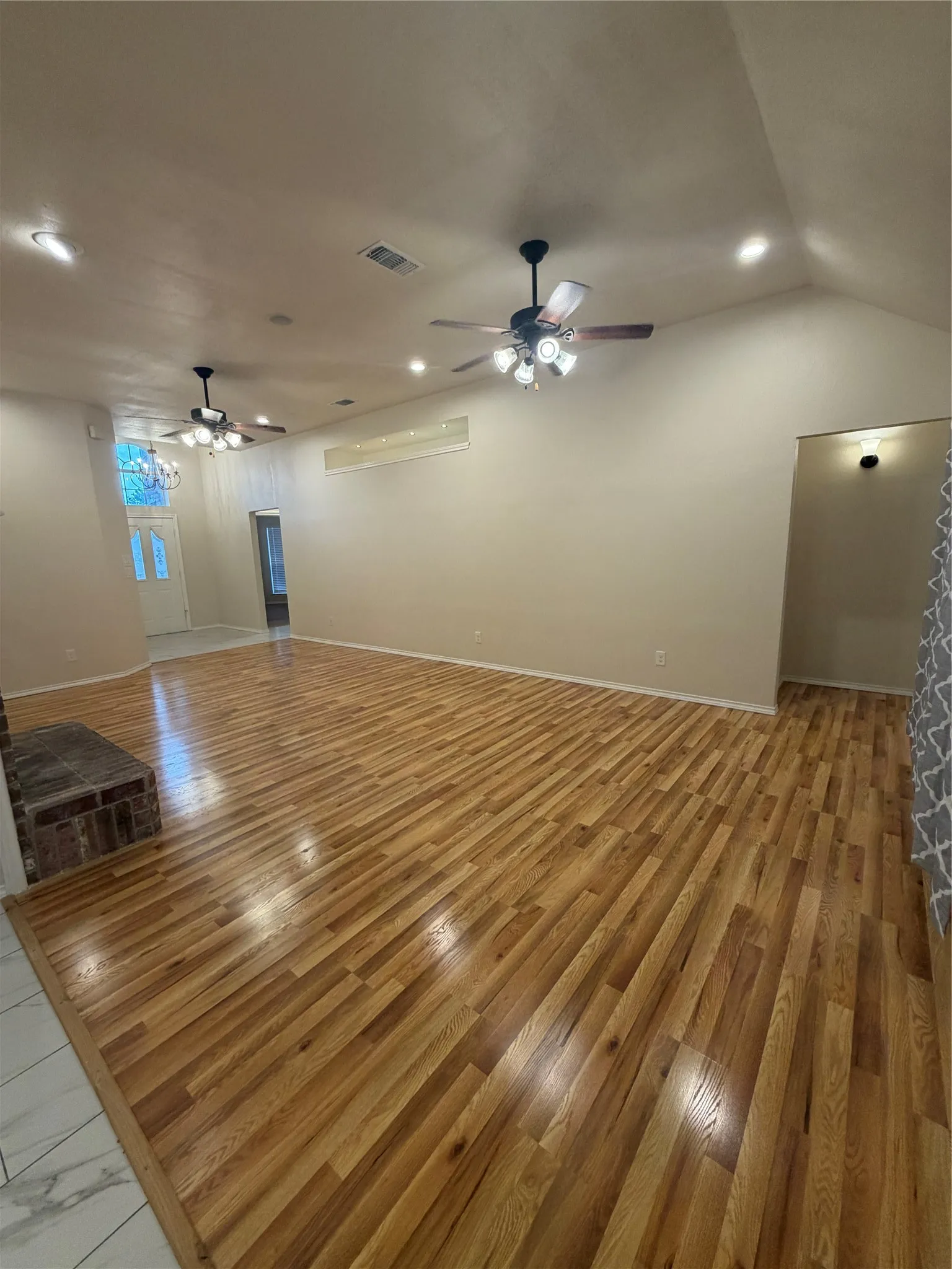 Single Family Residence For Rent in Tarrant County , 4724 Birchbend Lane, Fort Worth, Texas 76137, 3 Bedroom, 2 Bathroom, 2 Garage spaces, 1,940 Sqft, built in 1992, mls#21402280, Real Estate Agent in Fort Worth, Homes For Rent in Tarrant county, Homes For Rent in Fort Worth, Realtor in Fort Worth Texas, Real Estate Brokerage Independent Realty Texas, Luminita Cordes Realtor