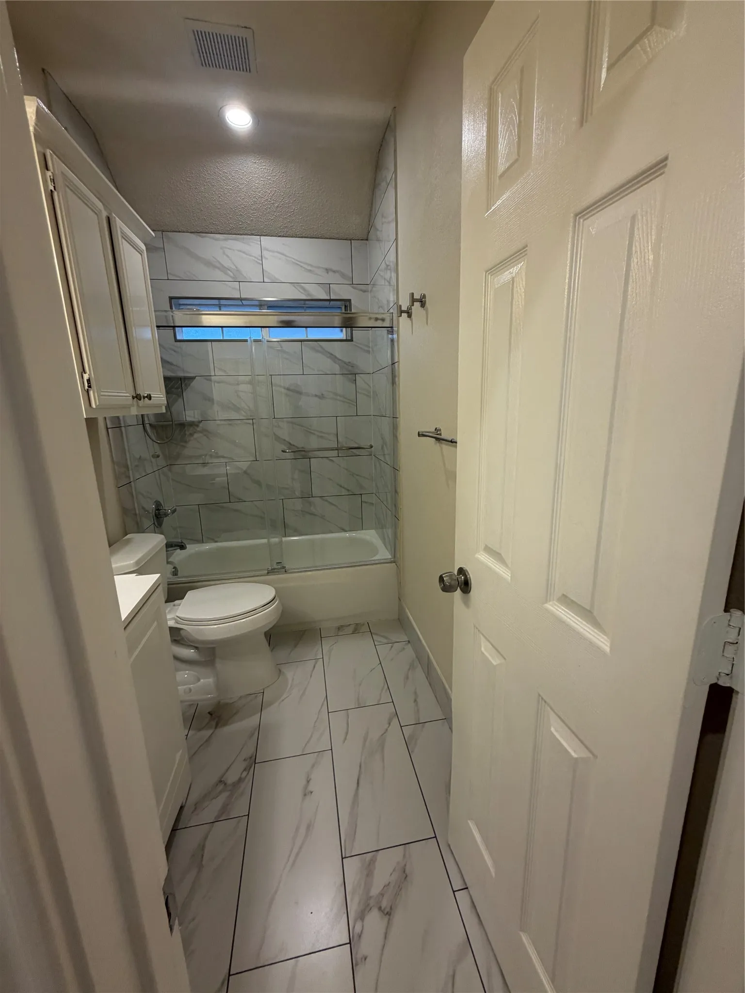 Single Family Residence For Rent in Tarrant County , 4724 Birchbend Lane, Fort Worth, Texas 76137, 3 Bedroom, 2 Bathroom, 2 Garage spaces, 1,940 Sqft, built in 1992, mls#21402280, Real Estate Agent in Fort Worth, Homes For Rent in Tarrant county, Homes For Rent in Fort Worth, Realtor in Fort Worth Texas, Real Estate Brokerage Independent Realty Texas, Luminita Cordes Realtor