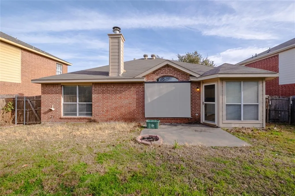 Single Family Residence For Rent in Tarrant County , 817 Stafford Station Drive, Saginaw, Texas 76131, 3 Bedroom, 2 Bathroom, 2 Garage spaces, 1,472 Sqft, built in 1999, mls#21402216, Real Estate Agent in Saginaw, Homes For Rent in Tarrant county, Homes For Rent in Saginaw, Realtor in Saginaw Texas, Real Estate Brokerage Independent Realty Texas, Luminita Cordes Realtor