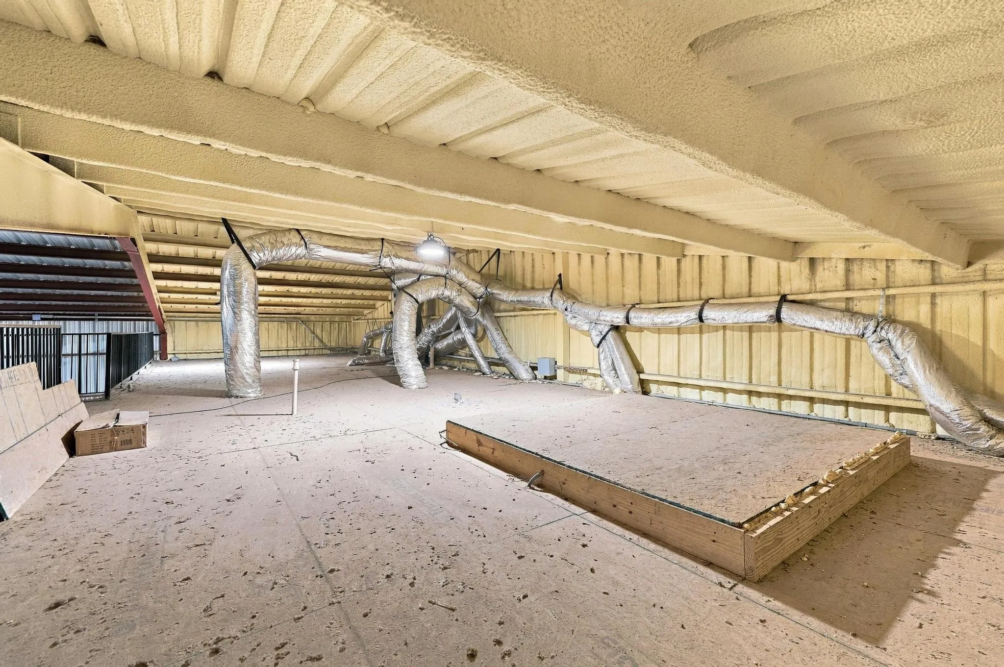 Single Family Residence For Rent in Grayson County , 8667 US 377, Collinsville, Texas 76233, 3 Bedroom, 3 Bathroom, 12 Garage spaces, 10,000 Sqft, built in 2017, mls#21400865, Real Estate Agent in Collinsville, Homes For Rent in Grayson county, Homes For Rent in Collinsville, Realtor in Collinsville Texas, Real Estate Brokerage Independent Realty Texas, Luminita Cordes Realtor