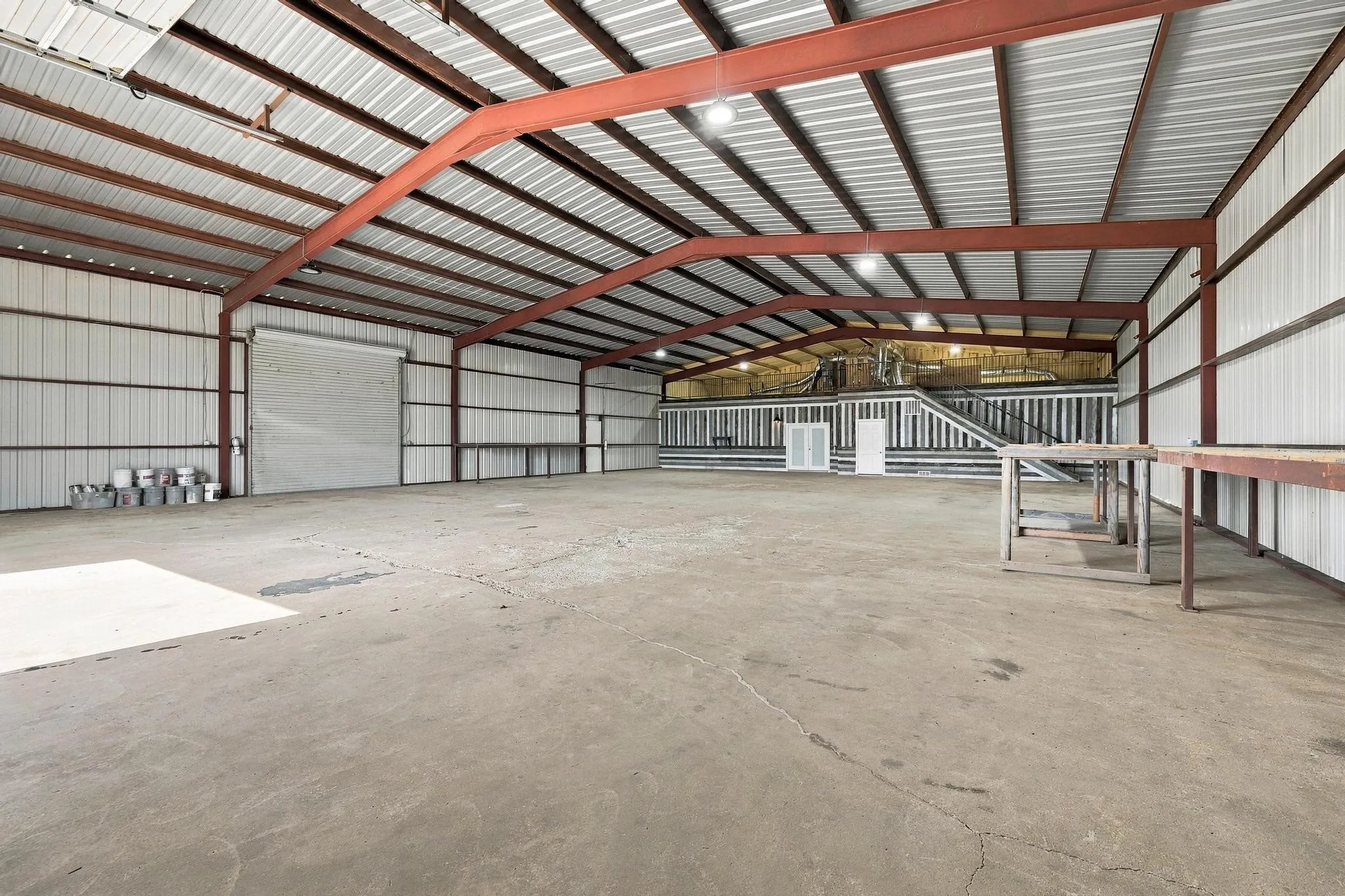Single Family Residence For Rent in Grayson County , 8667 US 377, Collinsville, Texas 76233, 3 Bedroom, 3 Bathroom, 12 Garage spaces, 10,000 Sqft, built in 2017, mls#21400865, Real Estate Agent in Collinsville, Homes For Rent in Grayson county, Homes For Rent in Collinsville, Realtor in Collinsville Texas, Real Estate Brokerage Independent Realty Texas, Luminita Cordes Realtor