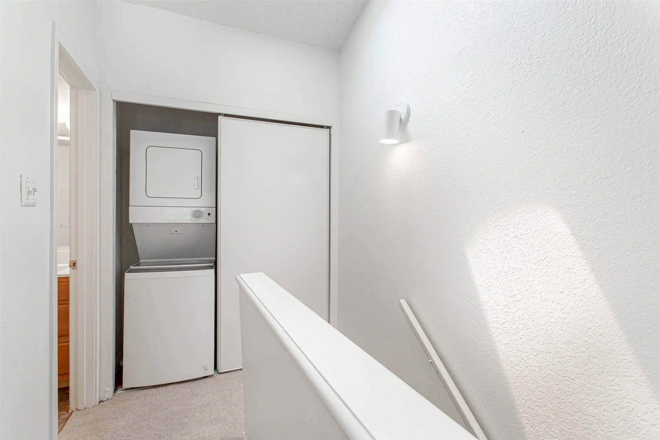Apartment For Rent in Dallas County , 1901 N Fitzhugh Avenue 20, Dallas, Texas 75204, 1 Bedroom, 1 Bathroom, Garage spaces, 600 Sqft, built in 1984, mls#21381251, Real Estate Agent in Dallas, Homes For Rent in Dallas county, Homes For Rent in Dallas, Realtor in Dallas Texas, Real Estate Brokerage Independent Realty Texas, Luminita Cordes Realtor