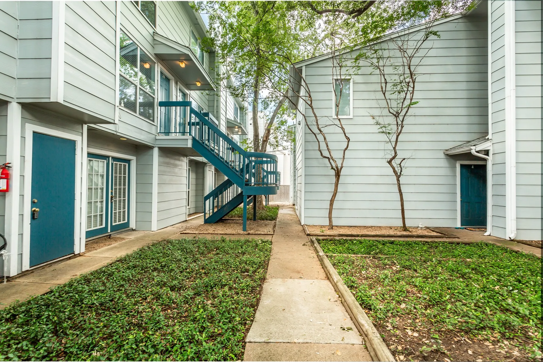 Apartment For Rent in Dallas County , 1901 N Fitzhugh Avenue 20, Dallas, Texas 75204, 1 Bedroom, 1 Bathroom, Garage spaces, 600 Sqft, built in 1984, mls#21381251, Real Estate Agent in Dallas, Homes For Rent in Dallas county, Homes For Rent in Dallas, Realtor in Dallas Texas, Real Estate Brokerage Independent Realty Texas, Luminita Cordes Realtor