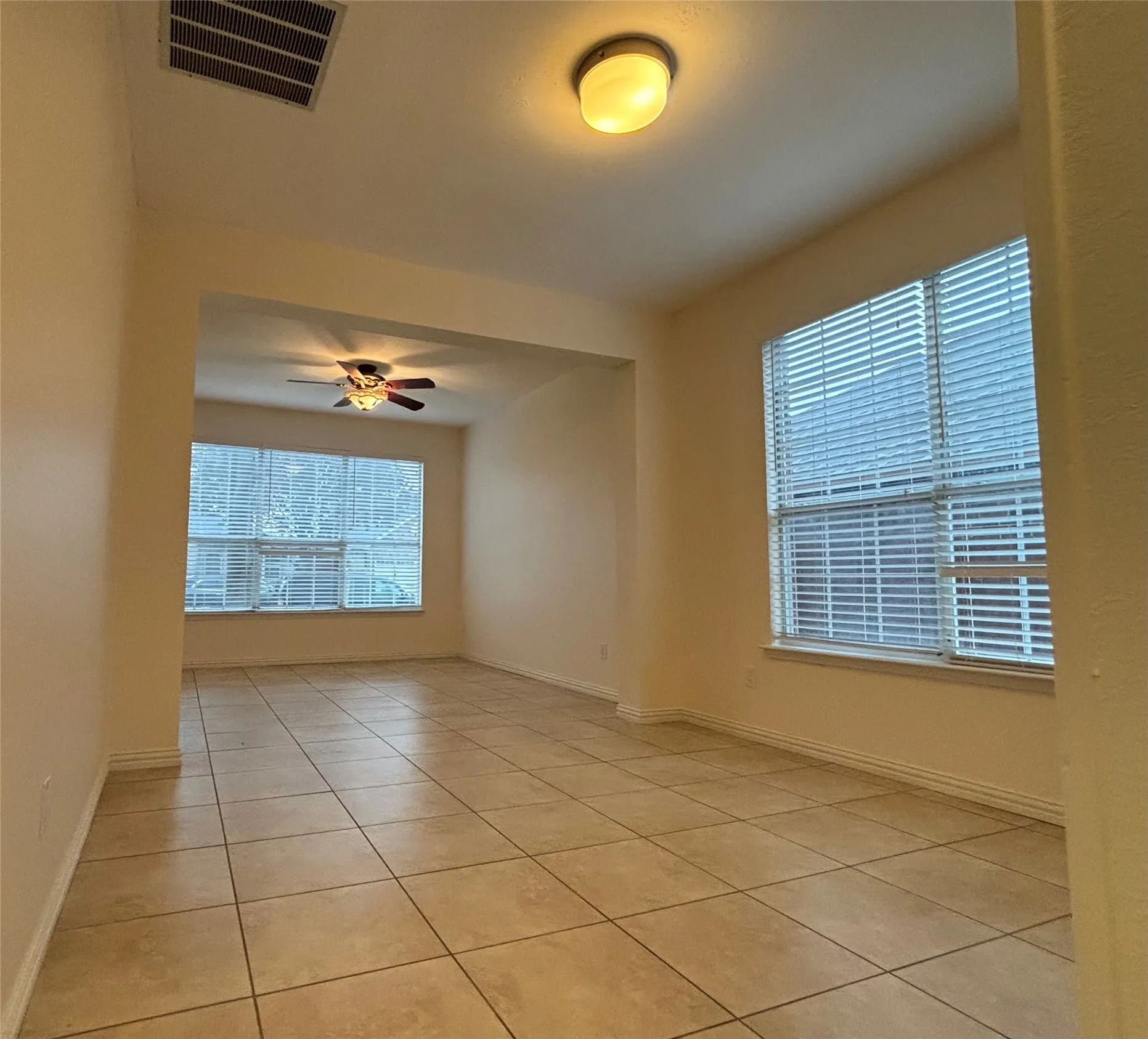 Single Family Residence For Rent in Tarrant County , 2713 Clovermeadow Drive, Fort Worth, Texas 76123, 3 Bedroom, 3 Bathroom, 2 Garage spaces, 2,225 Sqft, built in 1993, mls#21402229, Real Estate Agent in Fort Worth, Homes For Rent in Tarrant county, Homes For Rent in Fort Worth, Realtor in Fort Worth Texas, Real Estate Brokerage Independent Realty Texas, Luminita Cordes Realtor