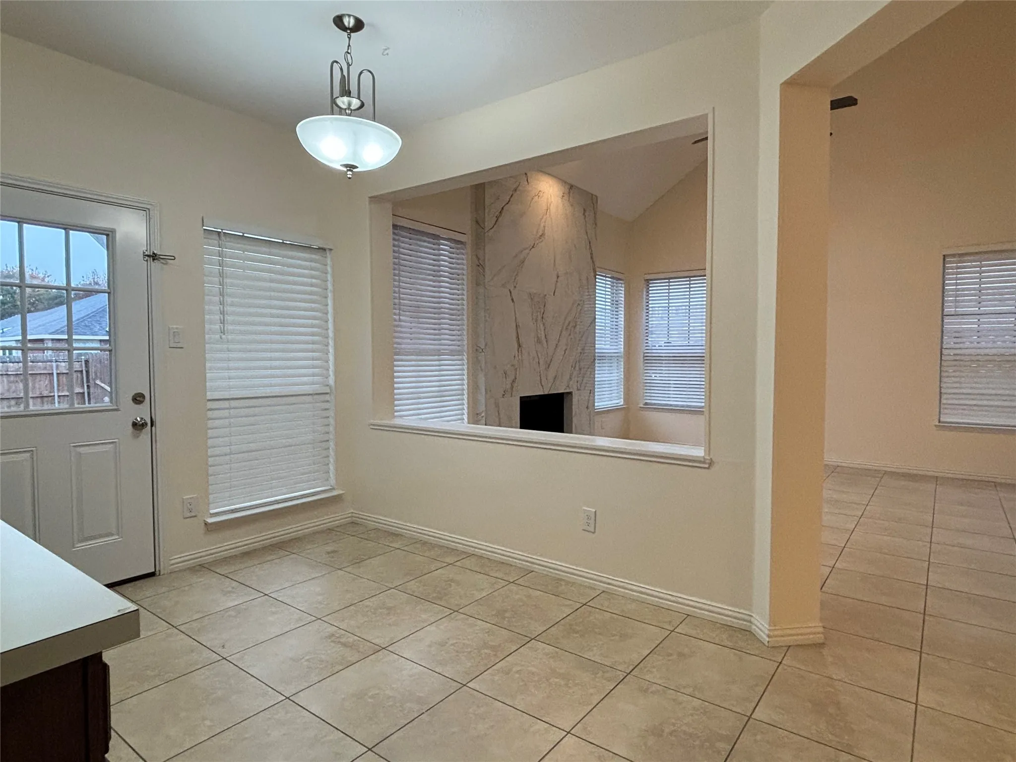 Single Family Residence For Rent in Tarrant County , 2713 Clovermeadow Drive, Fort Worth, Texas 76123, 3 Bedroom, 3 Bathroom, 2 Garage spaces, 2,225 Sqft, built in 1993, mls#21402229, Real Estate Agent in Fort Worth, Homes For Rent in Tarrant county, Homes For Rent in Fort Worth, Realtor in Fort Worth Texas, Real Estate Brokerage Independent Realty Texas, Luminita Cordes Realtor