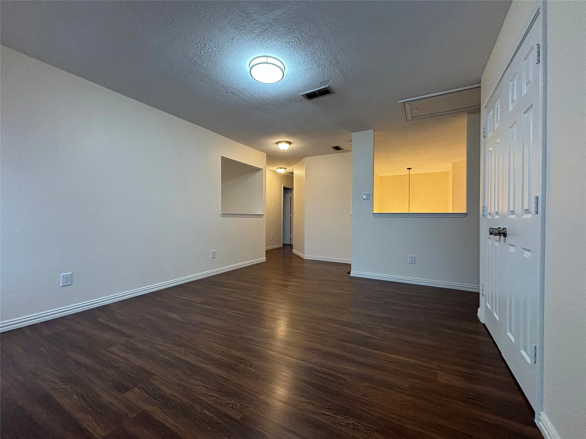 Single Family Residence For Rent in Tarrant County , 2713 Clovermeadow Drive, Fort Worth, Texas 76123, 3 Bedroom, 3 Bathroom, 2 Garage spaces, 2,225 Sqft, built in 1993, mls#21402229, Real Estate Agent in Fort Worth, Homes For Rent in Tarrant county, Homes For Rent in Fort Worth, Realtor in Fort Worth Texas, Real Estate Brokerage Independent Realty Texas, Luminita Cordes Realtor