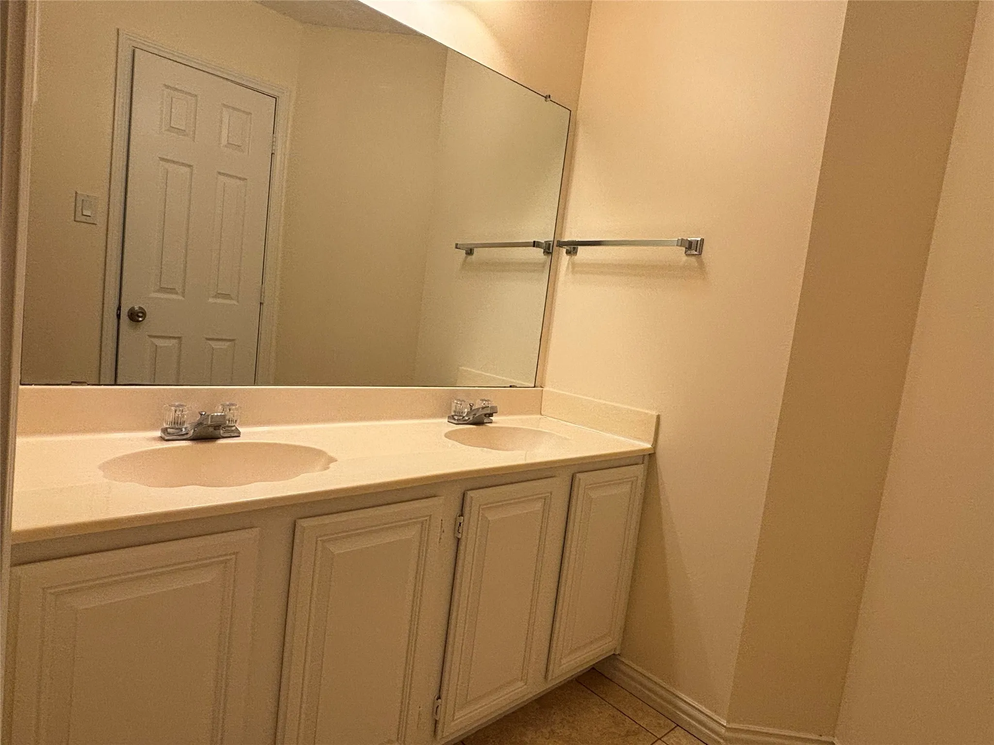 Single Family Residence For Rent in Tarrant County , 2713 Clovermeadow Drive, Fort Worth, Texas 76123, 3 Bedroom, 3 Bathroom, 2 Garage spaces, 2,225 Sqft, built in 1993, mls#21402229, Real Estate Agent in Fort Worth, Homes For Rent in Tarrant county, Homes For Rent in Fort Worth, Realtor in Fort Worth Texas, Real Estate Brokerage Independent Realty Texas, Luminita Cordes Realtor