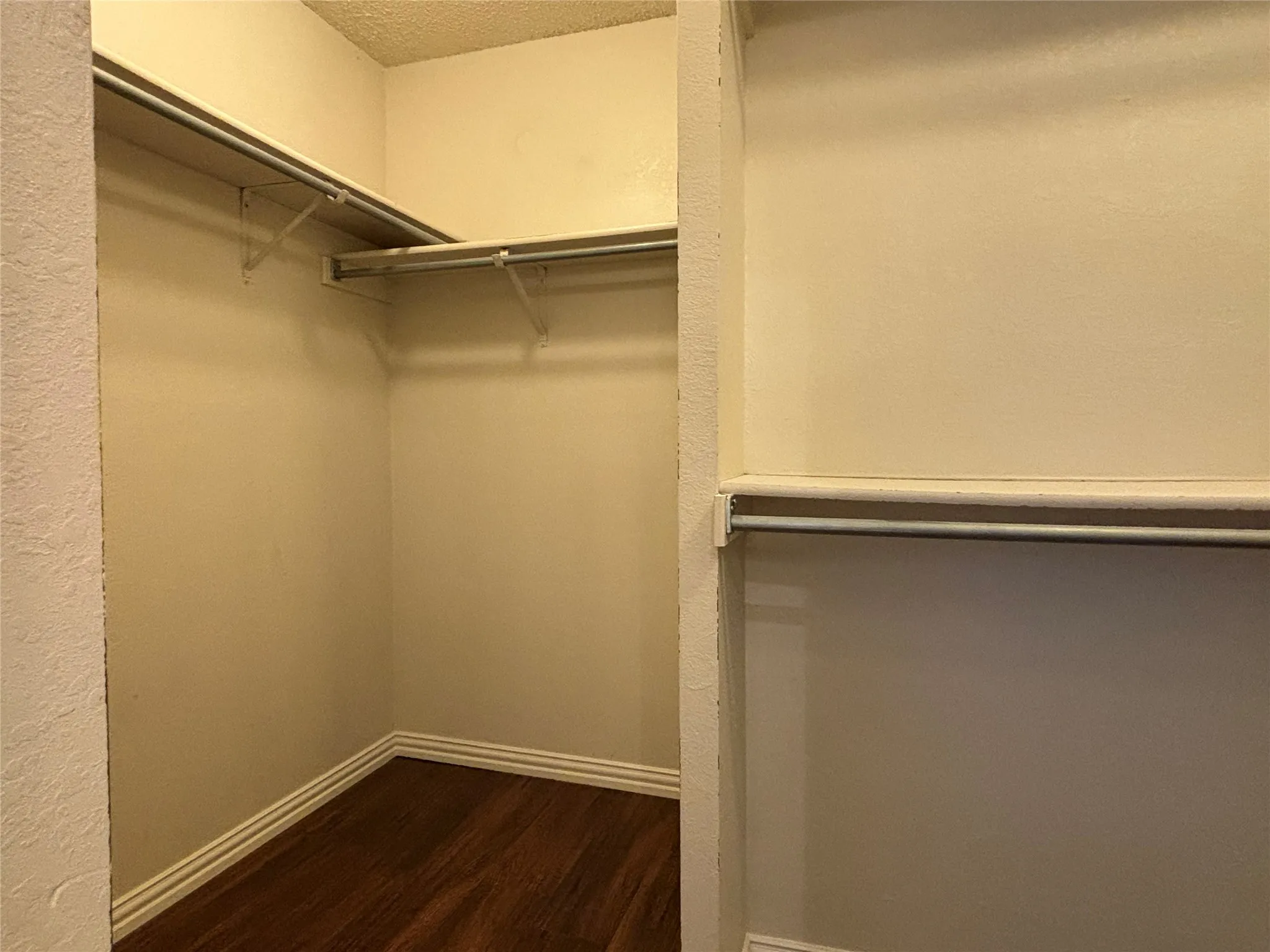 Single Family Residence For Rent in Tarrant County , 2713 Clovermeadow Drive, Fort Worth, Texas 76123, 3 Bedroom, 3 Bathroom, 2 Garage spaces, 2,225 Sqft, built in 1993, mls#21402229, Real Estate Agent in Fort Worth, Homes For Rent in Tarrant county, Homes For Rent in Fort Worth, Realtor in Fort Worth Texas, Real Estate Brokerage Independent Realty Texas, Luminita Cordes Realtor