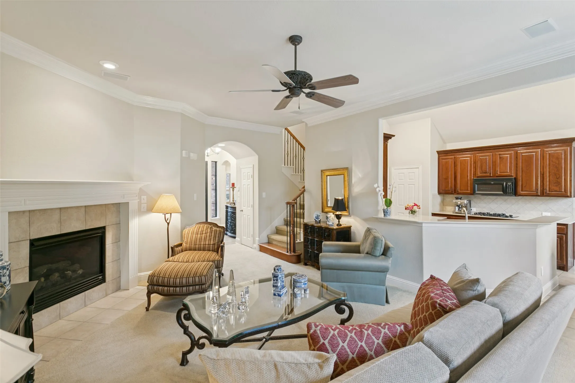 Single Family Residence For Sale in Tarrant County , 2206 Muskeg Lane, Euless, Texas 76039, 3 Bedroom, 3 Bathroom, 2 Garage spaces, 1,888 Sqft, built in 2004, mls#21394796, Real Estate Agent in Euless, Homes For Sale in Tarrant county, Homes For Sale in Euless, Realtor in Euless Texas, Real Estate Brokerage Independent Realty Texas, Luminita Cordes Realtor