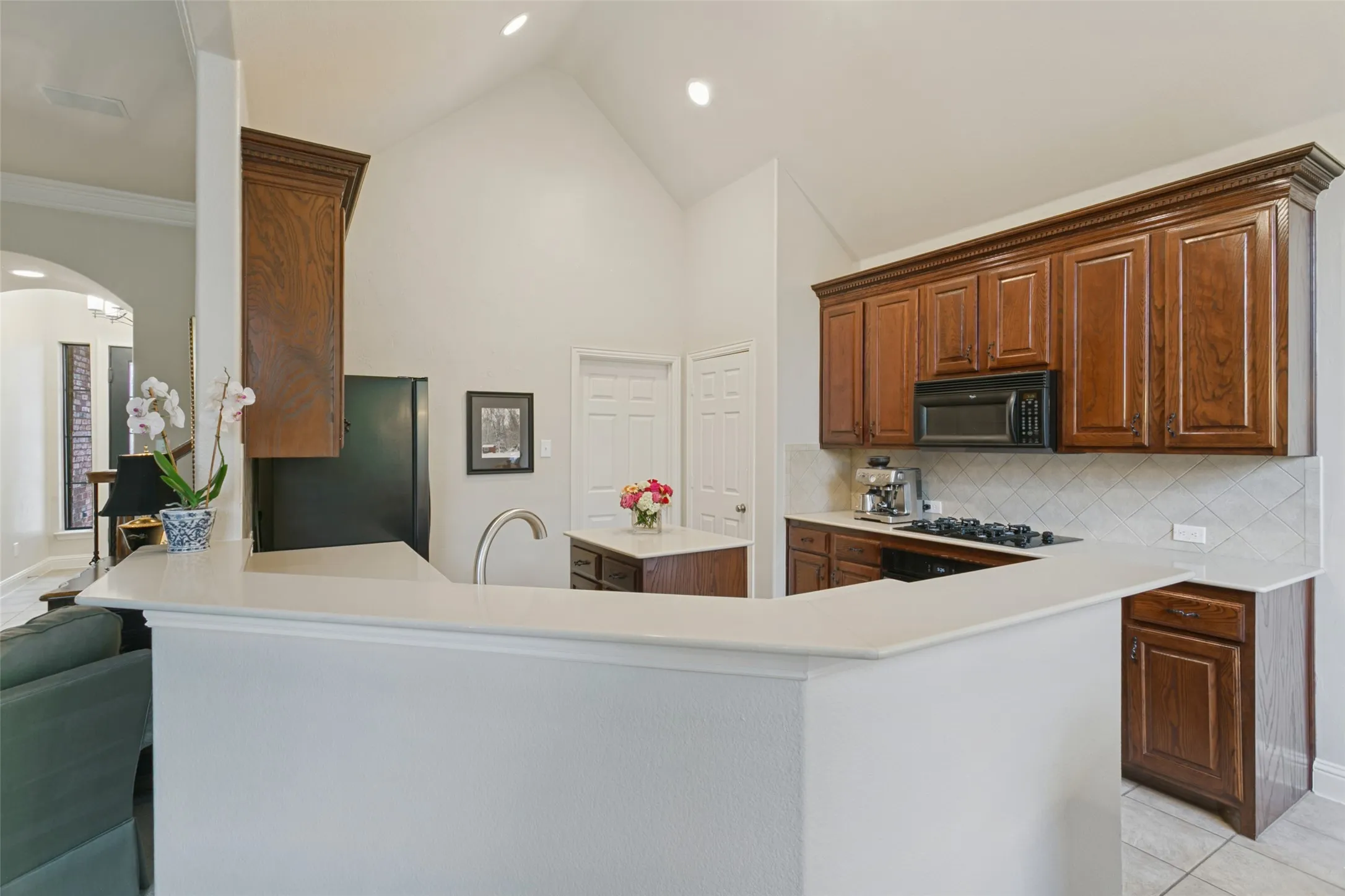 Single Family Residence For Sale in Tarrant County , 2206 Muskeg Lane, Euless, Texas 76039, 3 Bedroom, 3 Bathroom, 2 Garage spaces, 1,888 Sqft, built in 2004, mls#21394796, Real Estate Agent in Euless, Homes For Sale in Tarrant county, Homes For Sale in Euless, Realtor in Euless Texas, Real Estate Brokerage Independent Realty Texas, Luminita Cordes Realtor