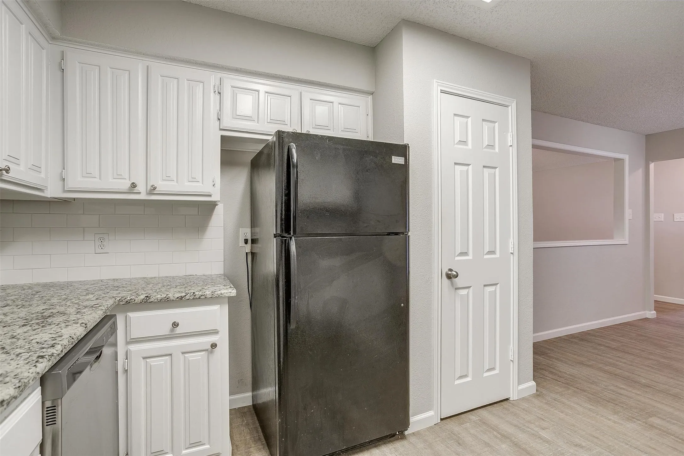 Single Family Residence For Rent in Tarrant County , 5909 Kesler Drive, Arlington, Texas 76017, 3 Bedroom, 2 Bathroom, 2 Garage spaces, 1,351 Sqft, built in 1986, mls#21402291, Real Estate Agent in Arlington, Homes For Rent in Tarrant county, Homes For Rent in Arlington, Realtor in Arlington Texas, Real Estate Brokerage Independent Realty Texas, Luminita Cordes Realtor