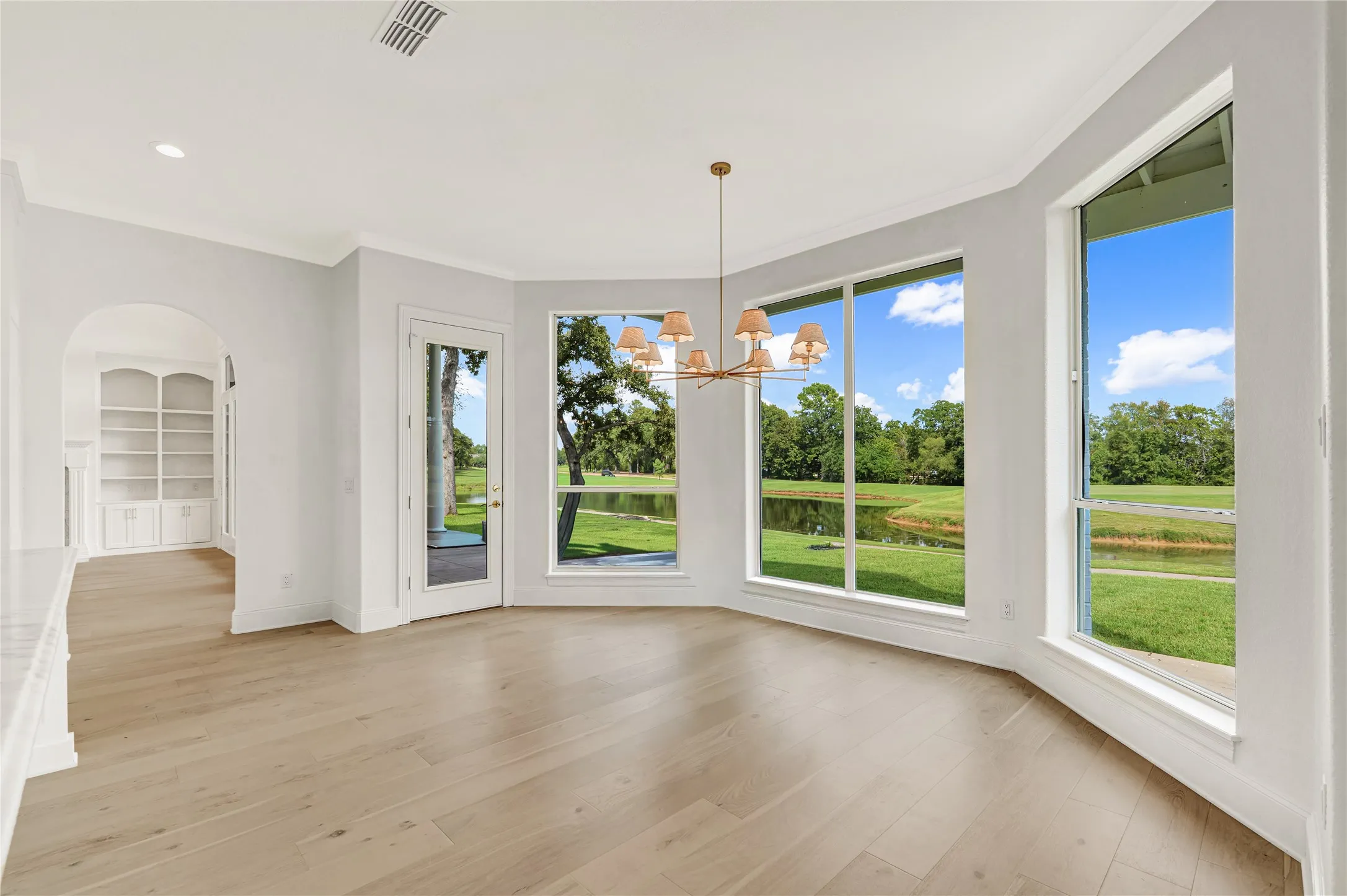 Single Family Residence For Sale in Cherokee County , 169 Dogwood Lakes Circle, Bullard, Texas 75757, 4 Bedroom, 4 Bathroom, 3 Garage spaces, 4,248 Sqft, built in 2001, mls#21402293, Real Estate Agent in Bullard, Homes For Sale in Cherokee county, Homes For Sale in Bullard, Realtor in Bullard Texas, Real Estate Brokerage Independent Realty Texas, Luminita Cordes Realtor