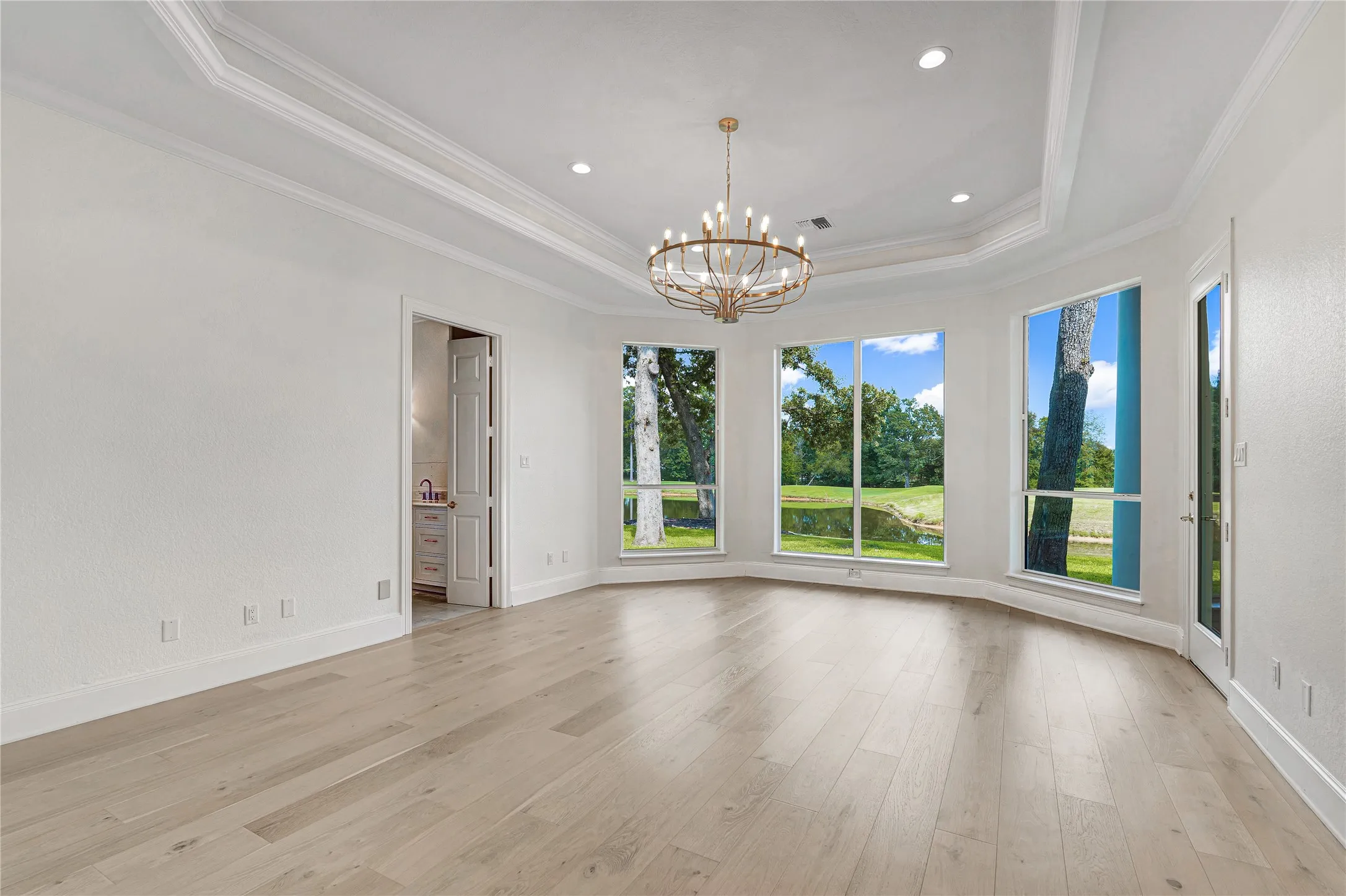 Single Family Residence For Sale in Cherokee County , 169 Dogwood Lakes Circle, Bullard, Texas 75757, 4 Bedroom, 4 Bathroom, 3 Garage spaces, 4,248 Sqft, built in 2001, mls#21402293, Real Estate Agent in Bullard, Homes For Sale in Cherokee county, Homes For Sale in Bullard, Realtor in Bullard Texas, Real Estate Brokerage Independent Realty Texas, Luminita Cordes Realtor