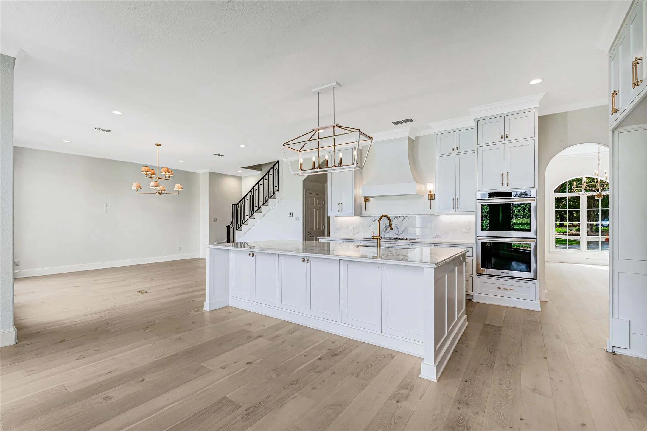 Single Family Residence For Sale in Cherokee County , 169 Dogwood Lakes Circle, Bullard, Texas 75757, 4 Bedroom, 4 Bathroom, 3 Garage spaces, 4,248 Sqft, built in 2001, mls#21402293, Real Estate Agent in Bullard, Homes For Sale in Cherokee county, Homes For Sale in Bullard, Realtor in Bullard Texas, Real Estate Brokerage Independent Realty Texas, Luminita Cordes Realtor