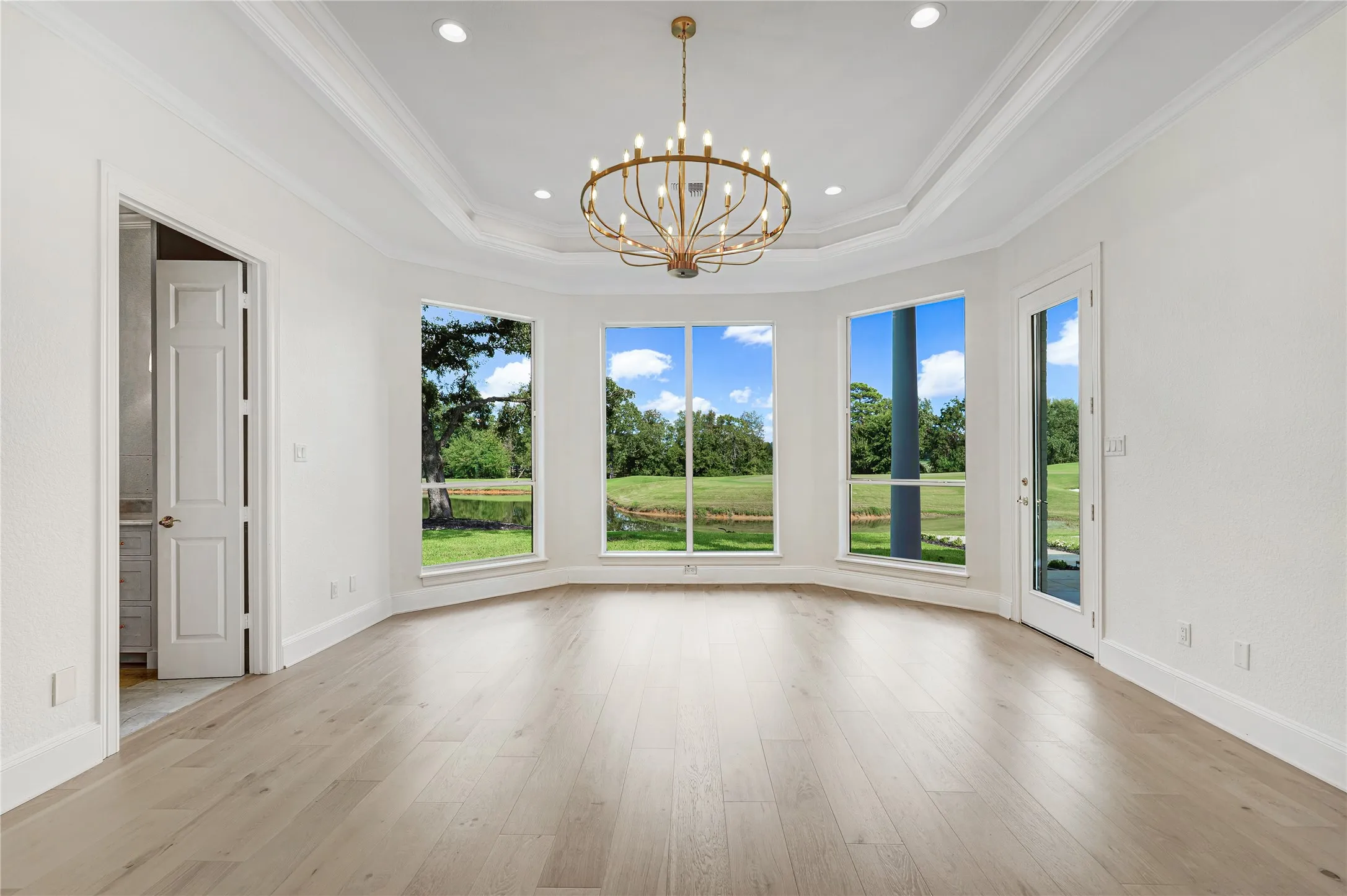 Single Family Residence For Sale in Cherokee County , 169 Dogwood Lakes Circle, Bullard, Texas 75757, 4 Bedroom, 4 Bathroom, 3 Garage spaces, 4,248 Sqft, built in 2001, mls#21402293, Real Estate Agent in Bullard, Homes For Sale in Cherokee county, Homes For Sale in Bullard, Realtor in Bullard Texas, Real Estate Brokerage Independent Realty Texas, Luminita Cordes Realtor