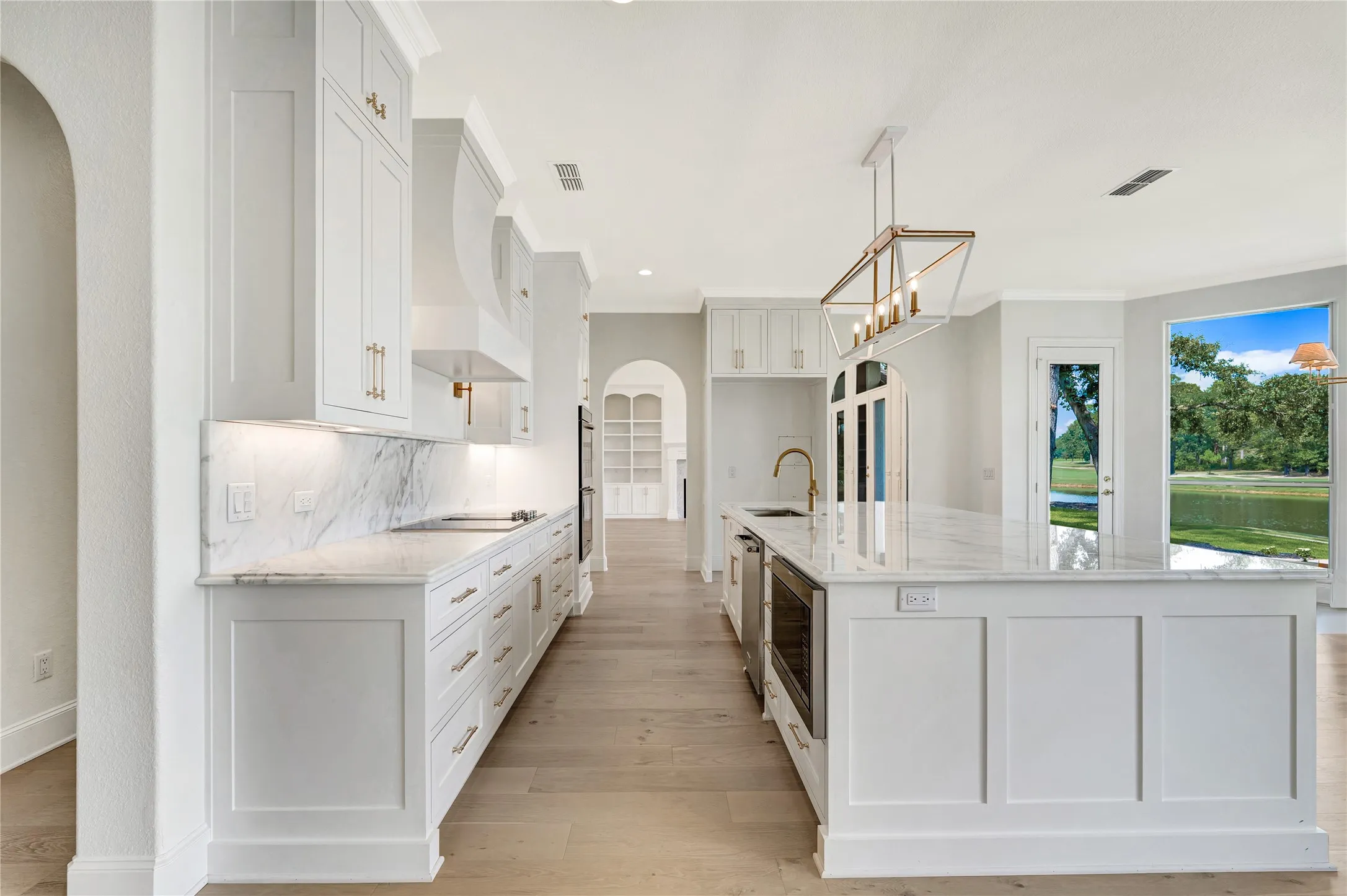 Single Family Residence For Sale in Cherokee County , 169 Dogwood Lakes Circle, Bullard, Texas 75757, 4 Bedroom, 4 Bathroom, 3 Garage spaces, 4,248 Sqft, built in 2001, mls#21402293, Real Estate Agent in Bullard, Homes For Sale in Cherokee county, Homes For Sale in Bullard, Realtor in Bullard Texas, Real Estate Brokerage Independent Realty Texas, Luminita Cordes Realtor