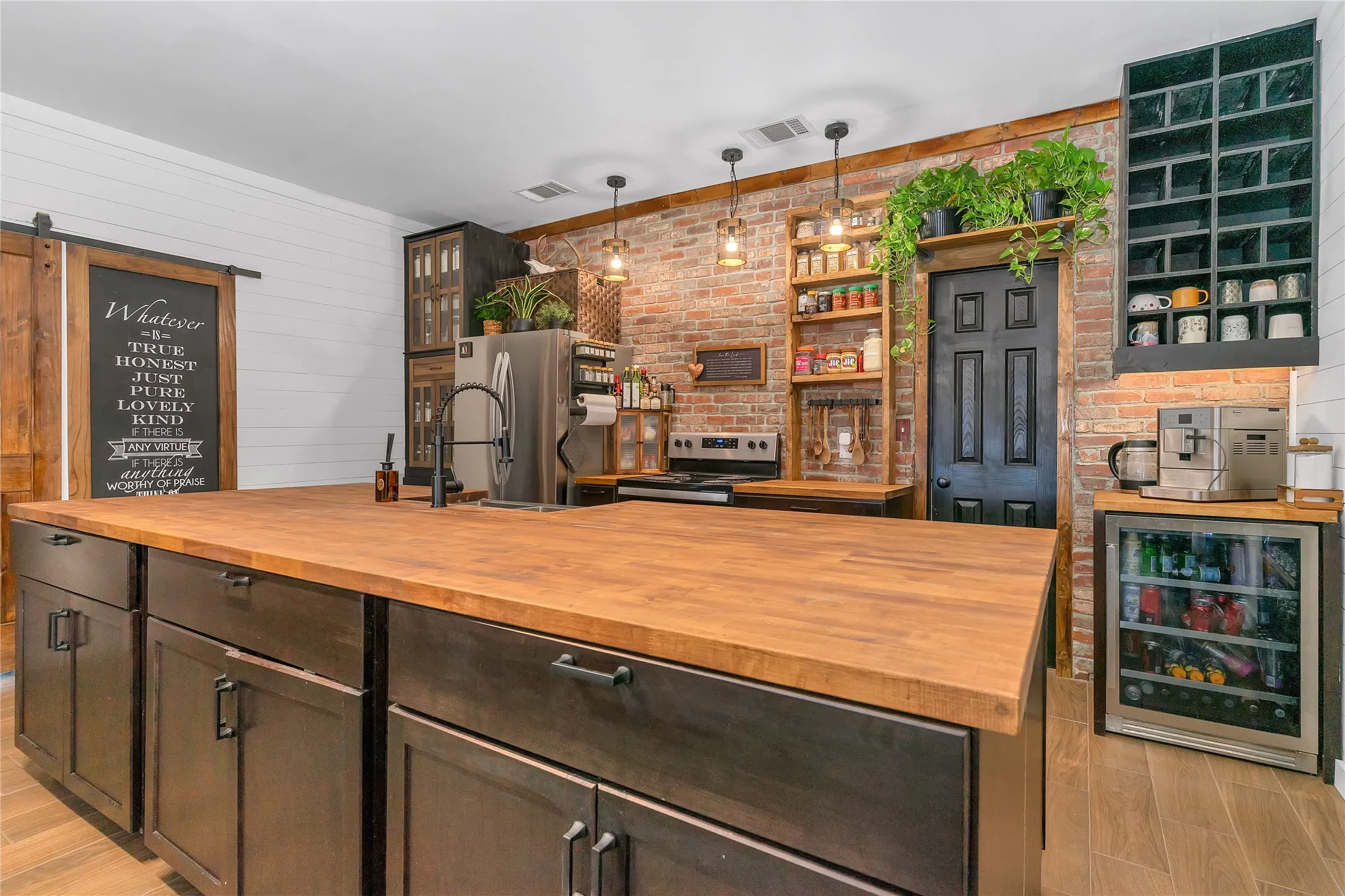 Farm For Sale in Erath County , 128 County Road 499, Hico, Texas 76457, 6 Bedroom, 2 Bathroom, Garage spaces, 2,048 Sqft, built in 2018, mls#21402294, Real Estate Agent in Hico, Homes For Sale in Erath county, Homes For Sale in Hico, Realtor in Hico Texas, Real Estate Brokerage Independent Realty Texas, Luminita Cordes Realtor