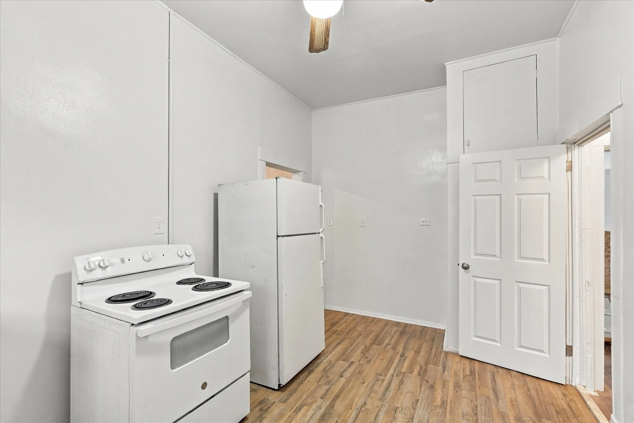 Single Family Residence For Rent in Dallas County , 319 Mckinney Street, Mesquite, Texas 75149, 2 Bedroom, 2 Bathroom, Garage spaces, 1,026 Sqft, built in 1935, mls#21400432, Real Estate Agent in Mesquite, Homes For Rent in Dallas county, Homes For Rent in Mesquite, Realtor in Mesquite Texas, Real Estate Brokerage Independent Realty Texas, Luminita Cordes Realtor