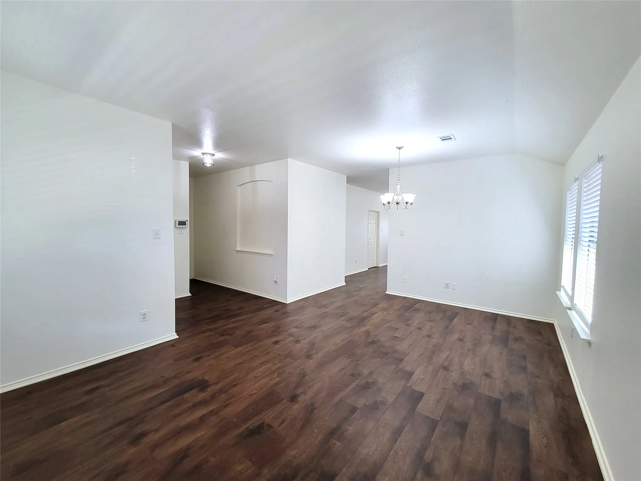 Single Family Residence For Rent in Collin County , 2004 Helmoken Falls Drive, Anna, Texas 75409, 3 Bedroom, 2 Bathroom, 2 Garage spaces, 1,918 Sqft, built in 2005, mls#21402298, Real Estate Agent in Anna, Homes For Rent in Collin county, Homes For Rent in Anna, Realtor in Anna Texas, Real Estate Brokerage Independent Realty Texas, Luminita Cordes Realtor