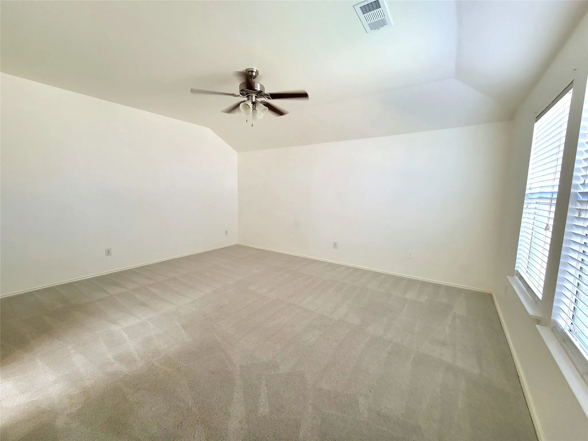 Single Family Residence For Rent in Collin County , 2004 Helmoken Falls Drive, Anna, Texas 75409, 3 Bedroom, 2 Bathroom, 2 Garage spaces, 1,918 Sqft, built in 2005, mls#21402298, Real Estate Agent in Anna, Homes For Rent in Collin county, Homes For Rent in Anna, Realtor in Anna Texas, Real Estate Brokerage Independent Realty Texas, Luminita Cordes Realtor