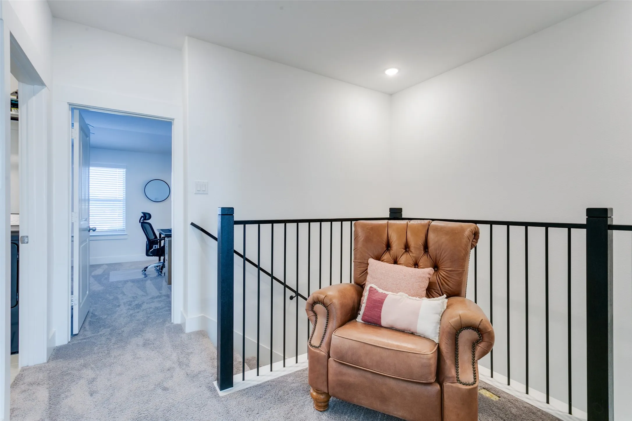 Townhouse For Rent in Tarrant County , 7605 Reis Lane, North Richland Hills, Texas 76182, 2 Bedroom, 3 Bathroom, 2 Garage spaces, 1,662 Sqft, built in 2021, mls#21402212, Real Estate Agent in North Richland Hills, Homes For Rent in Tarrant county, Homes For Rent in North Richland Hills, Realtor in North Richland Hills Texas, Real Estate Brokerage Independent Realty Texas, Luminita Cordes Realtor