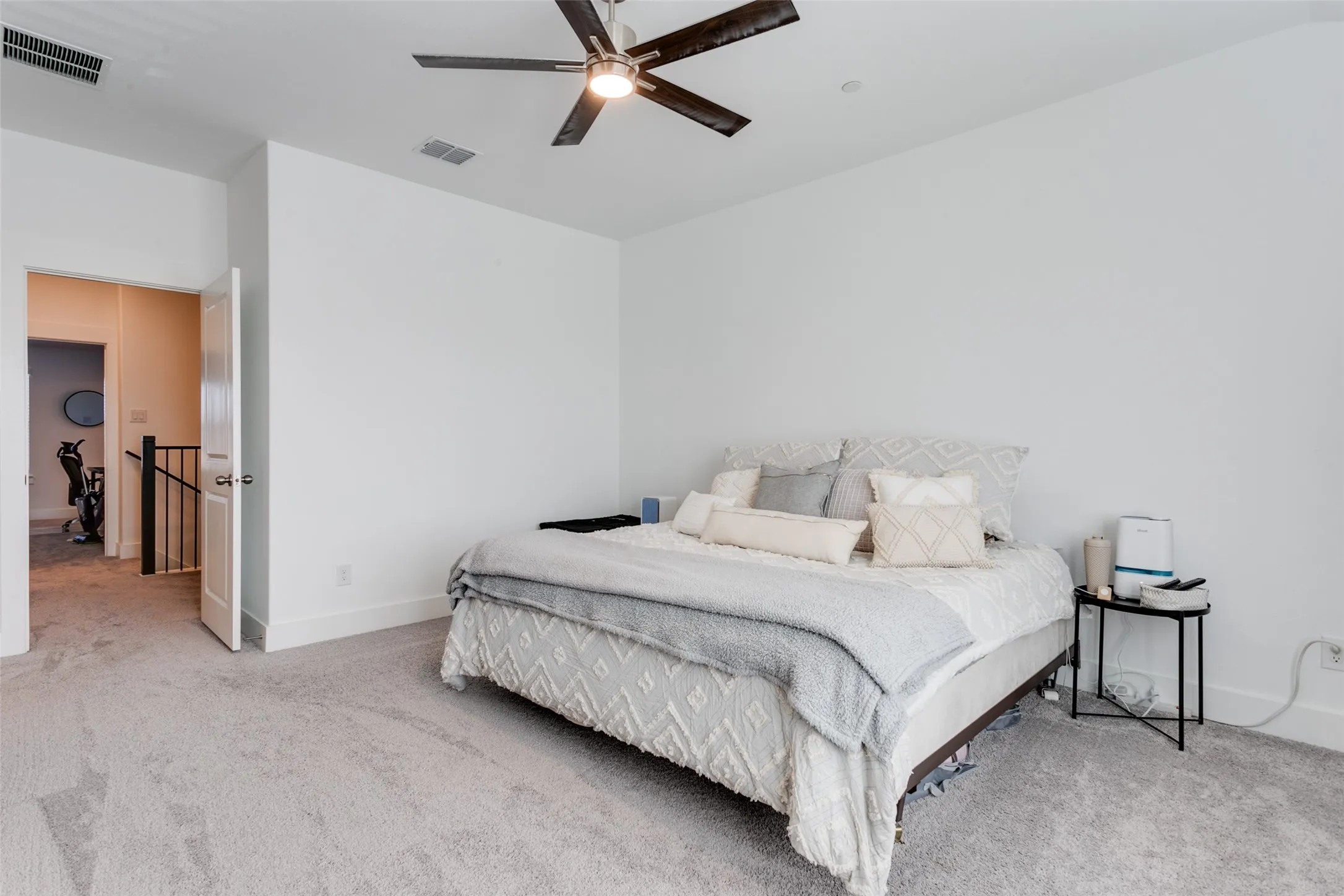 Townhouse For Rent in Tarrant County , 7605 Reis Lane, North Richland Hills, Texas 76182, 2 Bedroom, 3 Bathroom, 2 Garage spaces, 1,662 Sqft, built in 2021, mls#21402212, Real Estate Agent in North Richland Hills, Homes For Rent in Tarrant county, Homes For Rent in North Richland Hills, Realtor in North Richland Hills Texas, Real Estate Brokerage Independent Realty Texas, Luminita Cordes Realtor