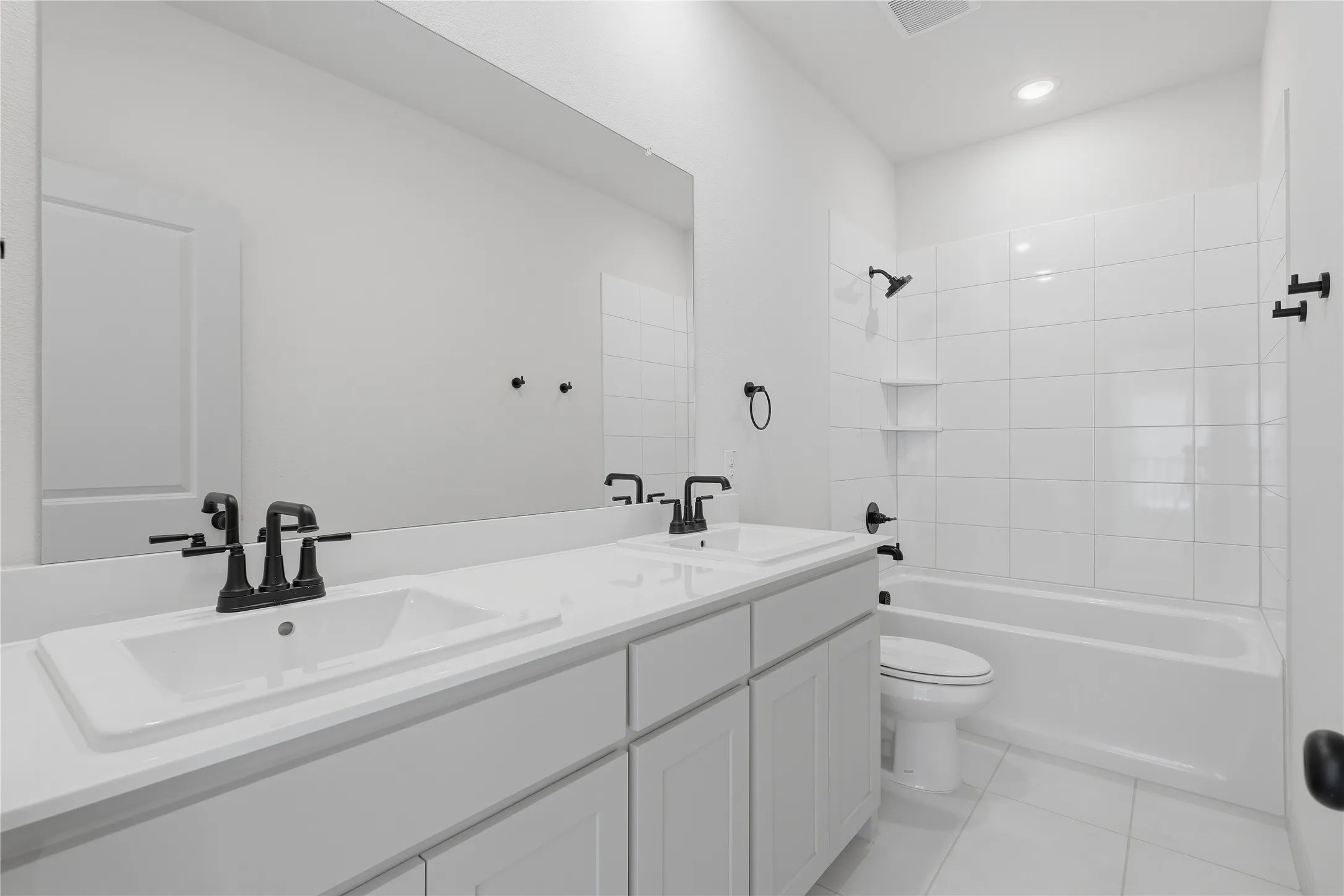 Single Family Residence For Rent in Collin County , 15795 Shaded Mews, Frisco, Texas 75033, 4 Bedroom, 4 Bathroom, 2 Garage spaces, 3,027 Sqft, built in 2026, mls#21400658, Real Estate Agent in Frisco, Homes For Rent in Collin county, Homes For Rent in Frisco, Realtor in Frisco Texas, Real Estate Brokerage Independent Realty Texas, Luminita Cordes Realtor