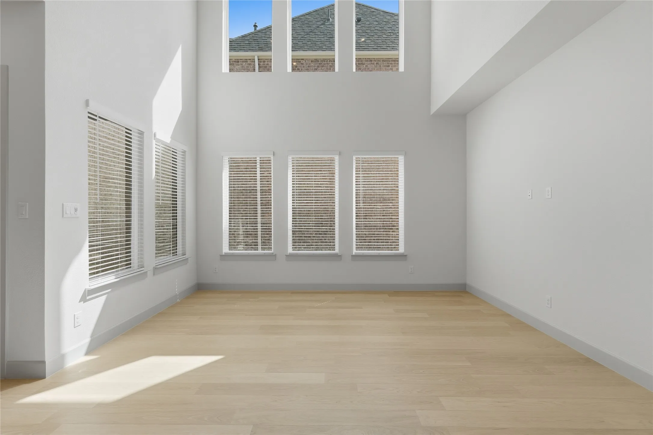 Single Family Residence For Rent in Collin County , 15795 Shaded Mews, Frisco, Texas 75033, 4 Bedroom, 4 Bathroom, 2 Garage spaces, 3,027 Sqft, built in 2026, mls#21400658, Real Estate Agent in Frisco, Homes For Rent in Collin county, Homes For Rent in Frisco, Realtor in Frisco Texas, Real Estate Brokerage Independent Realty Texas, Luminita Cordes Realtor